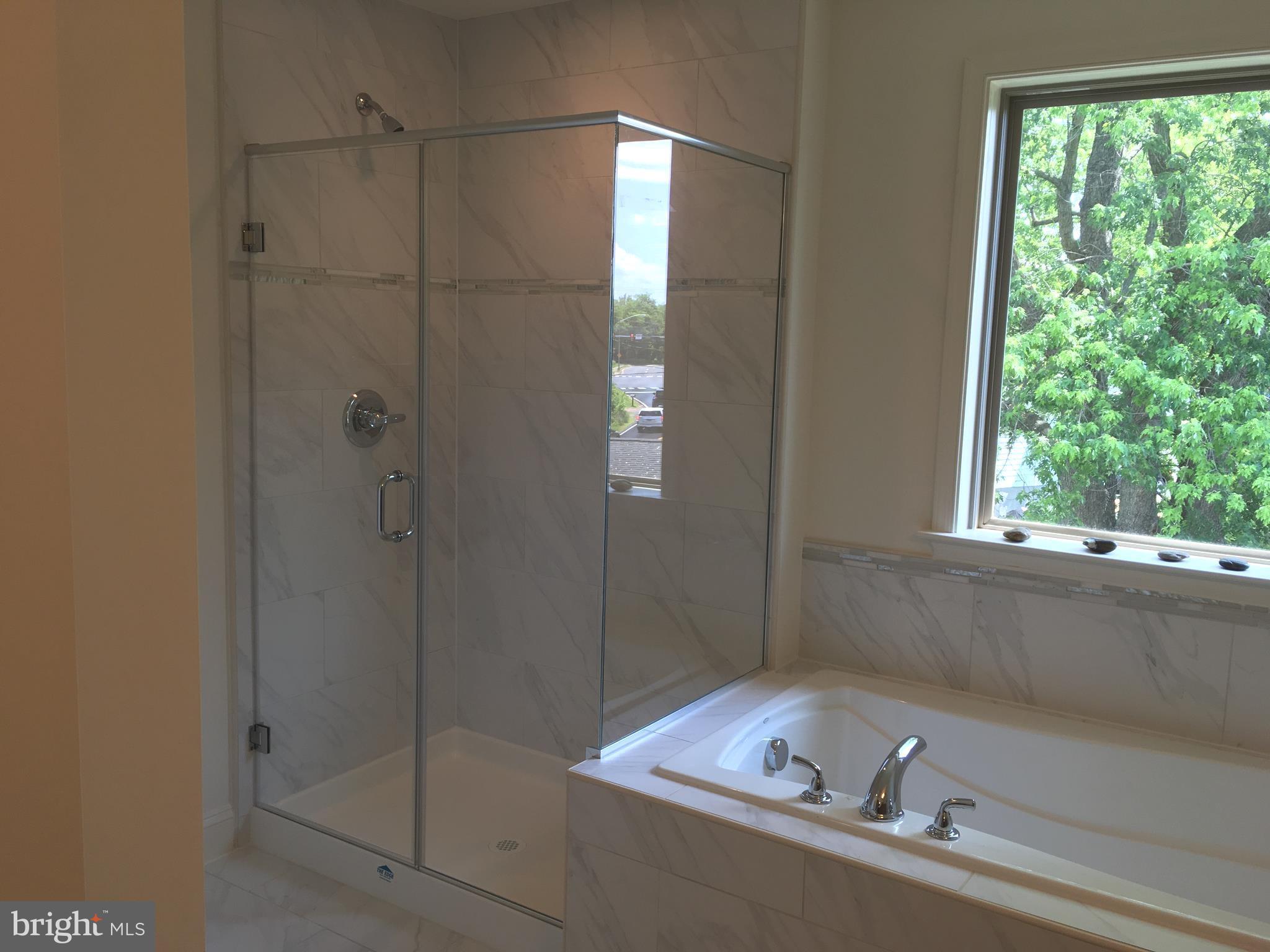 VALLEY VIEW ESTATES - Residential Lease