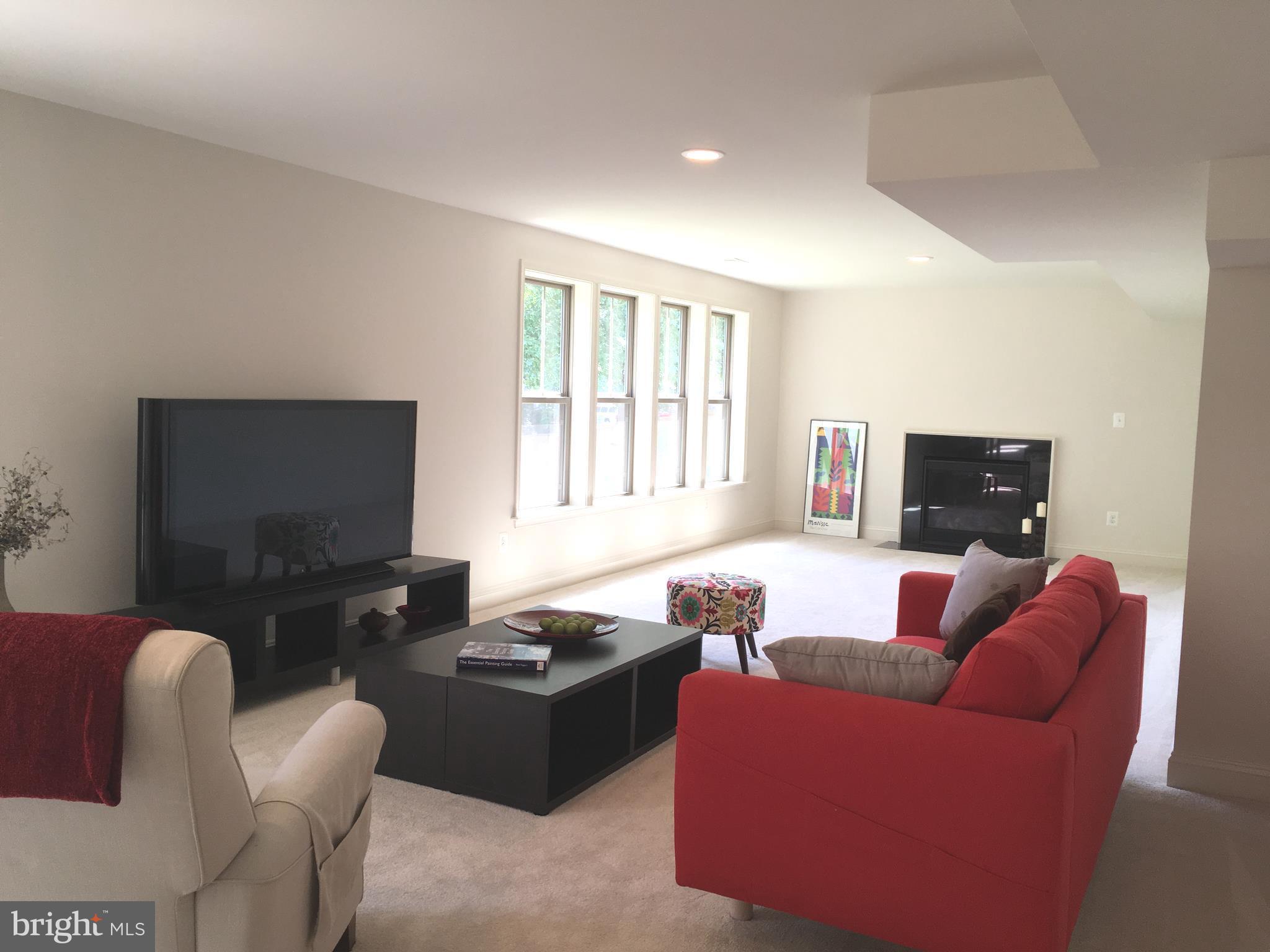 VALLEY VIEW ESTATES - Residential Lease