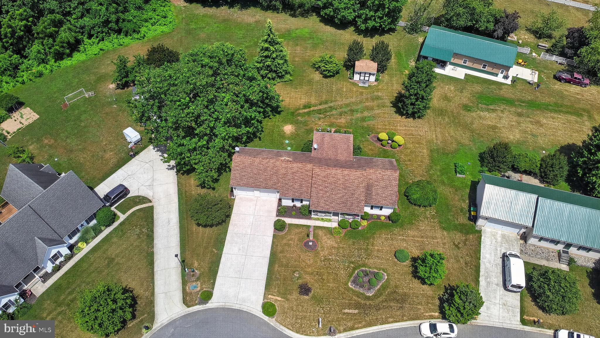 614 FIELDCREST DRIVE