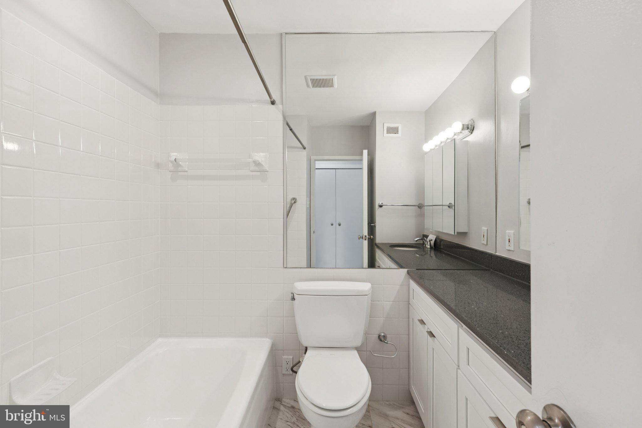 RITTENHOUSE SQUARE - Residential Lease