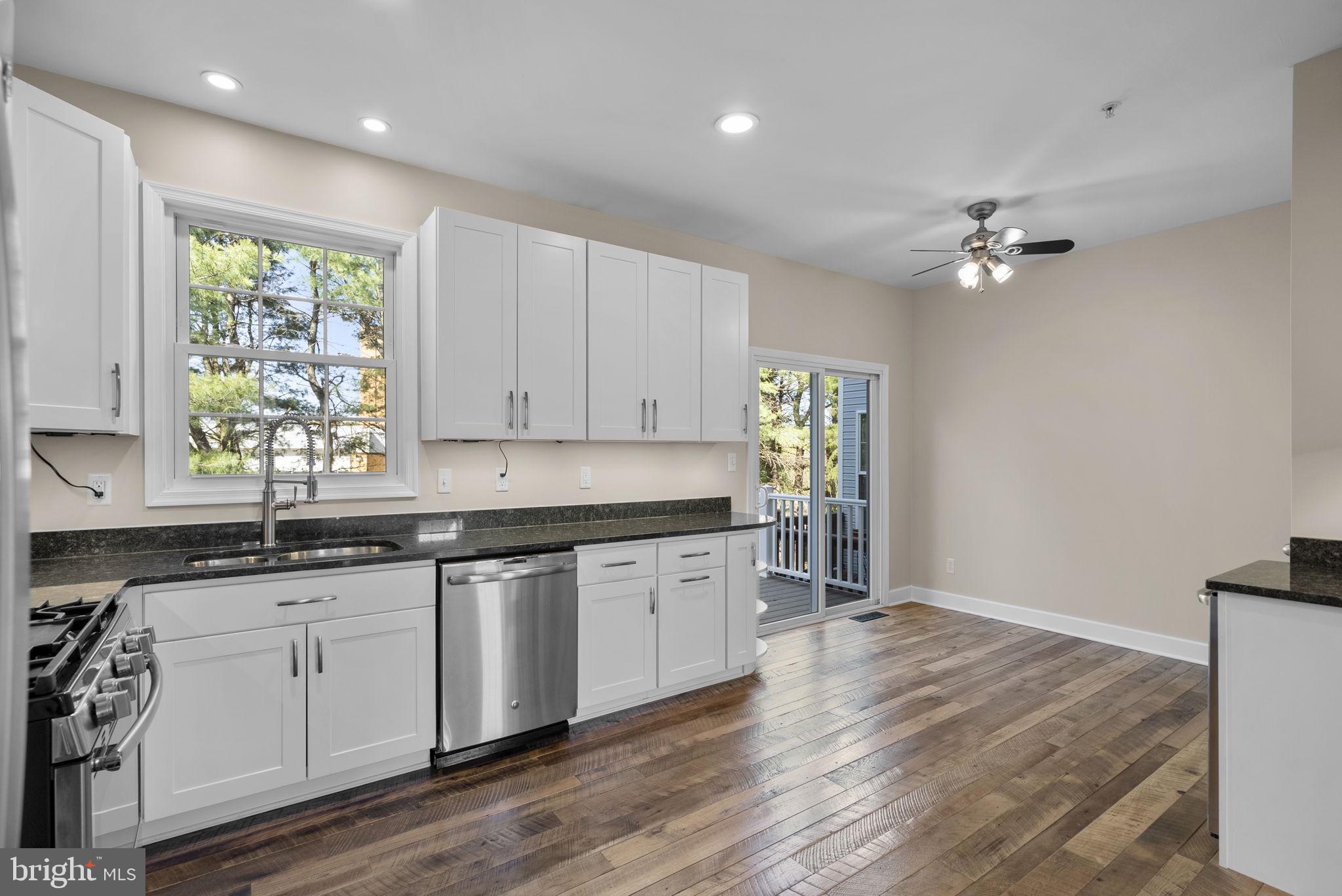 RIDGE COMMONS - Residential