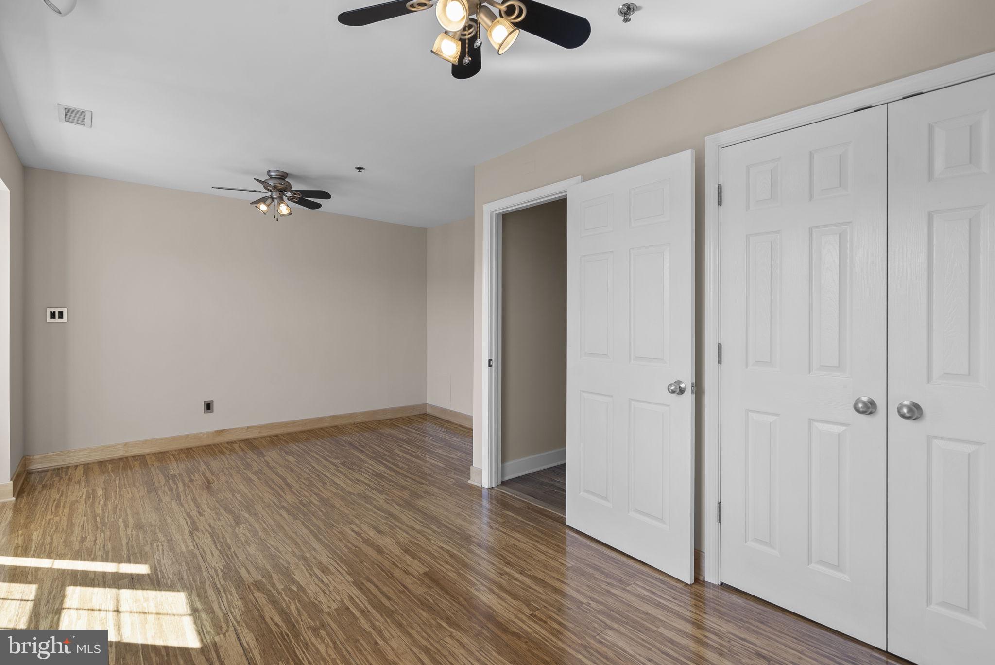 RIDGE COMMONS - Residential