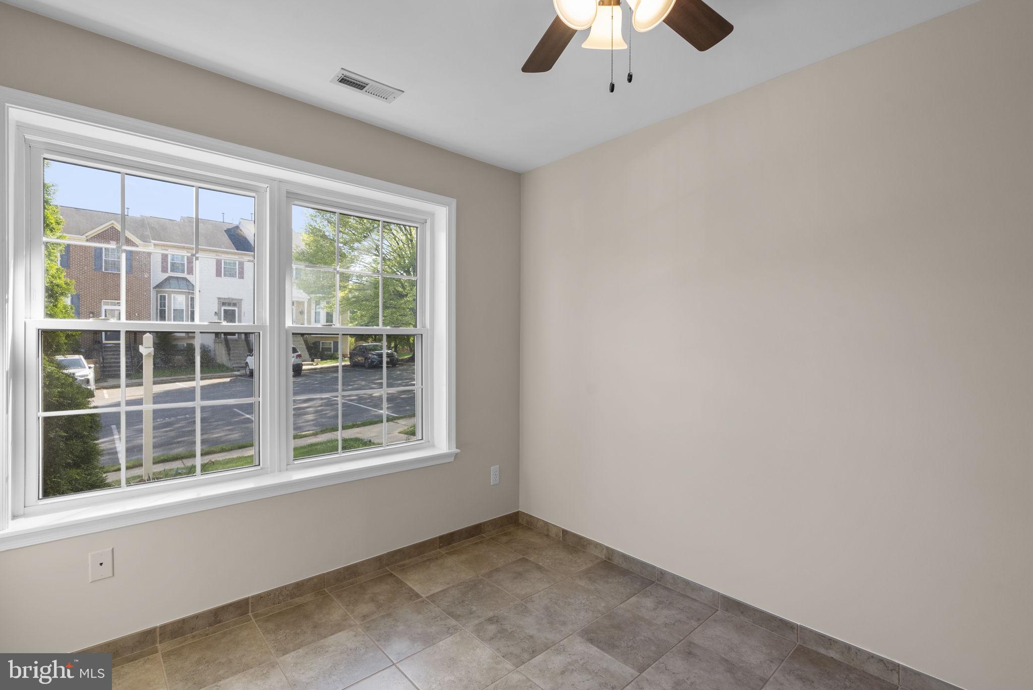 RIDGE COMMONS - Residential