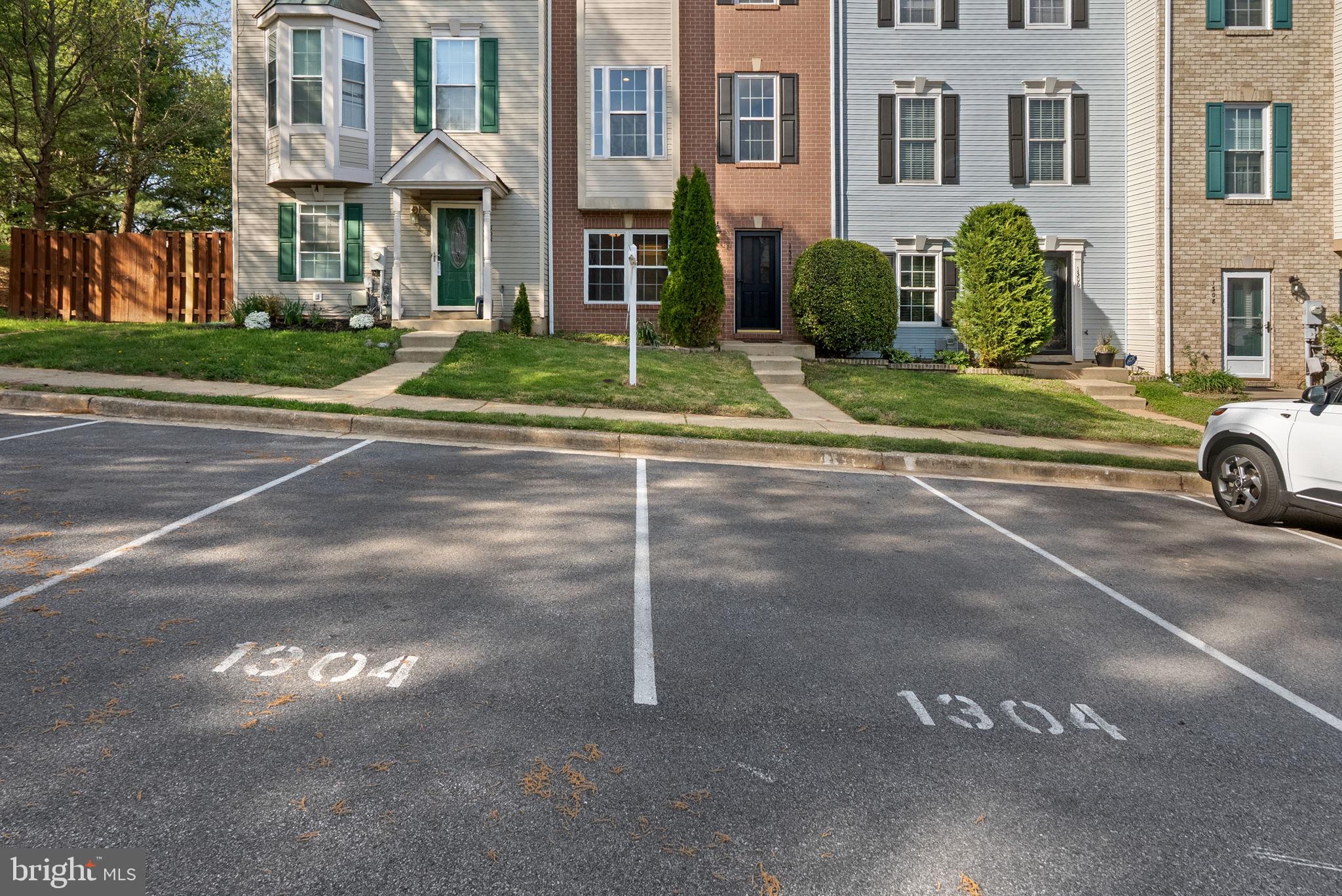 RIDGE COMMONS - Residential