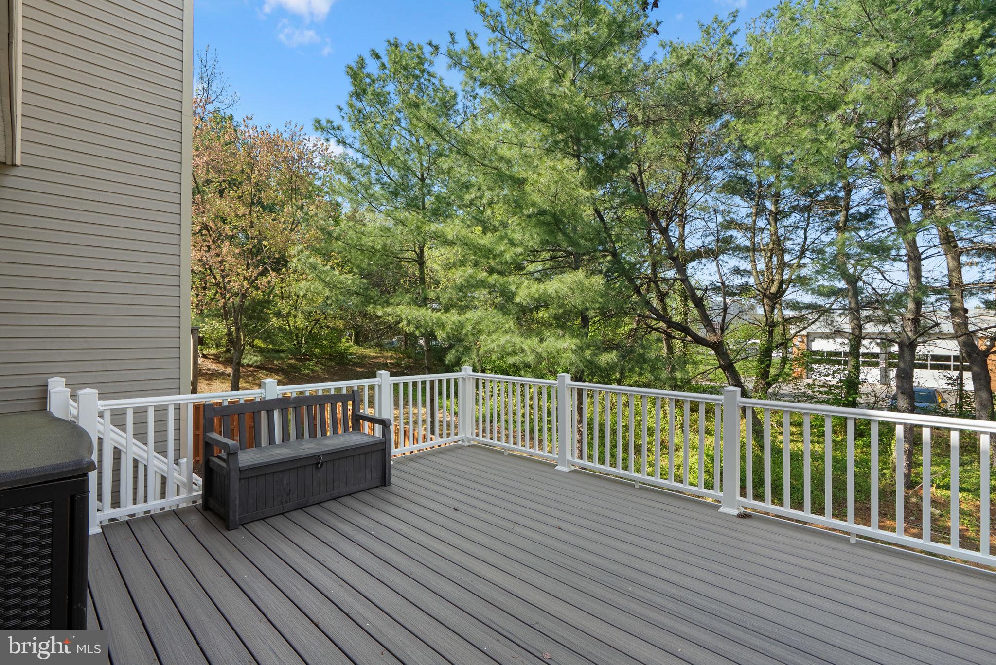 RIDGE COMMONS - Residential