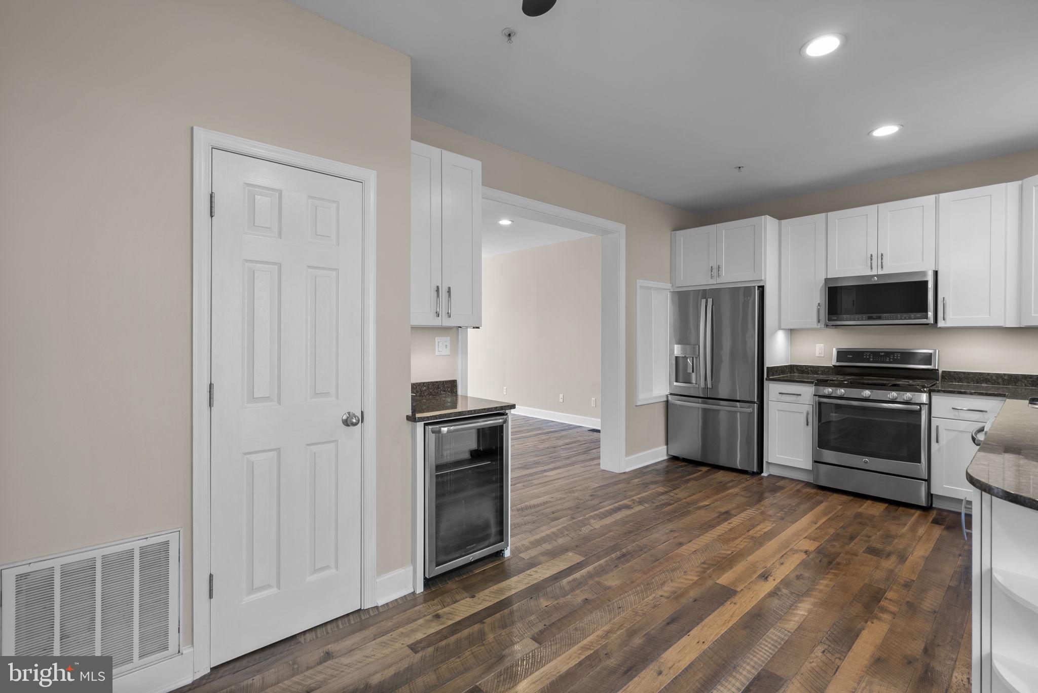 RIDGE COMMONS - Residential