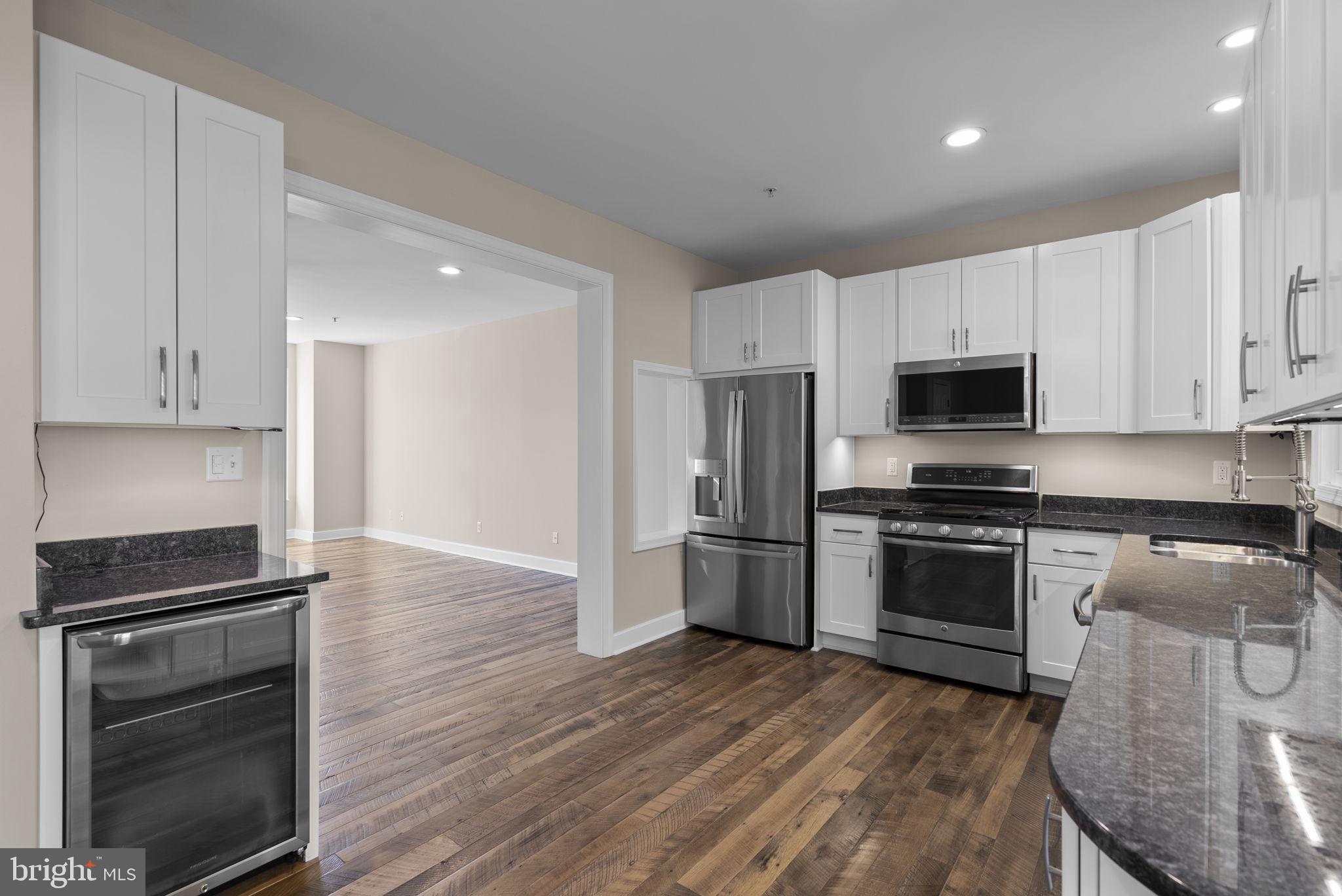 RIDGE COMMONS - Residential