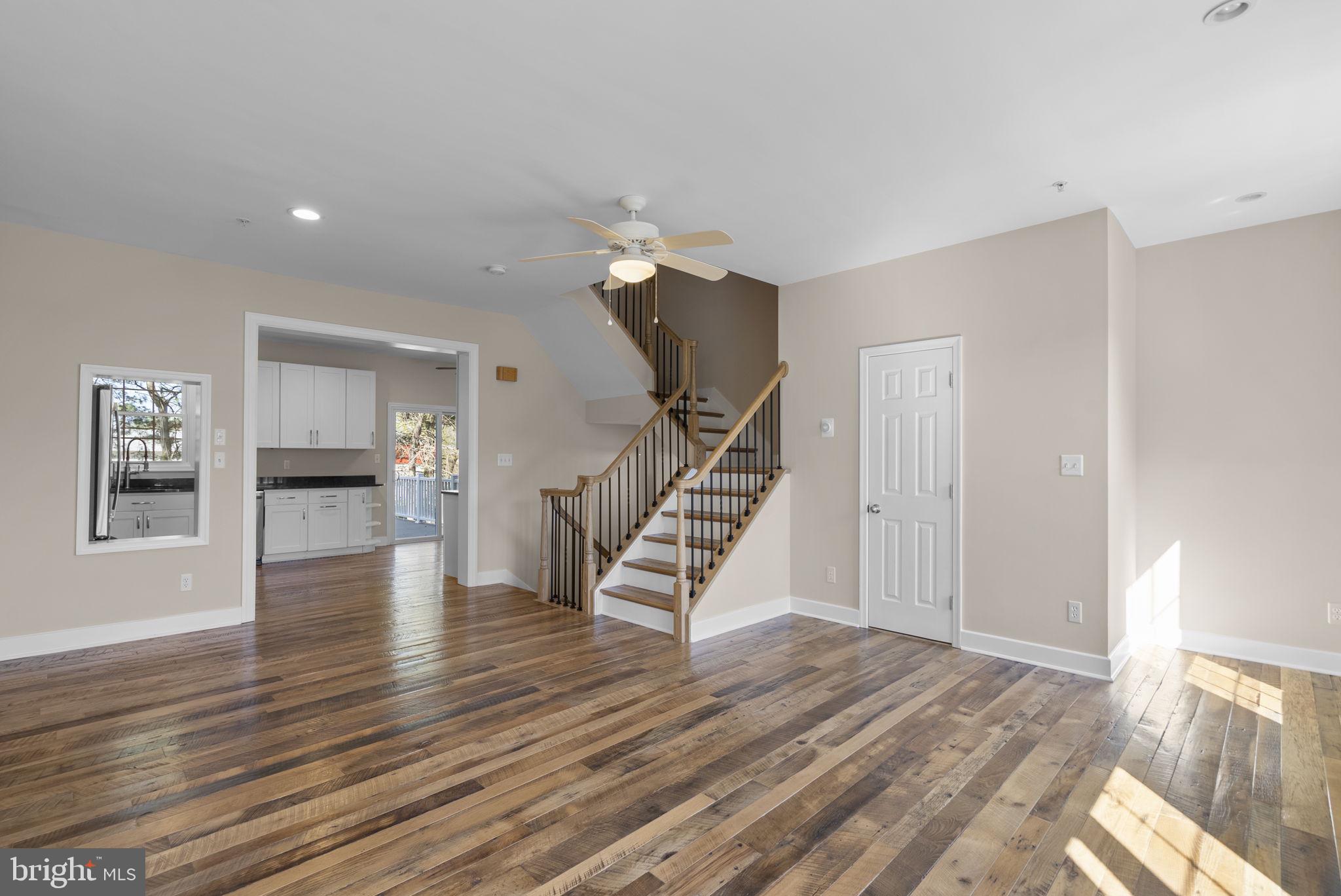 RIDGE COMMONS - Residential