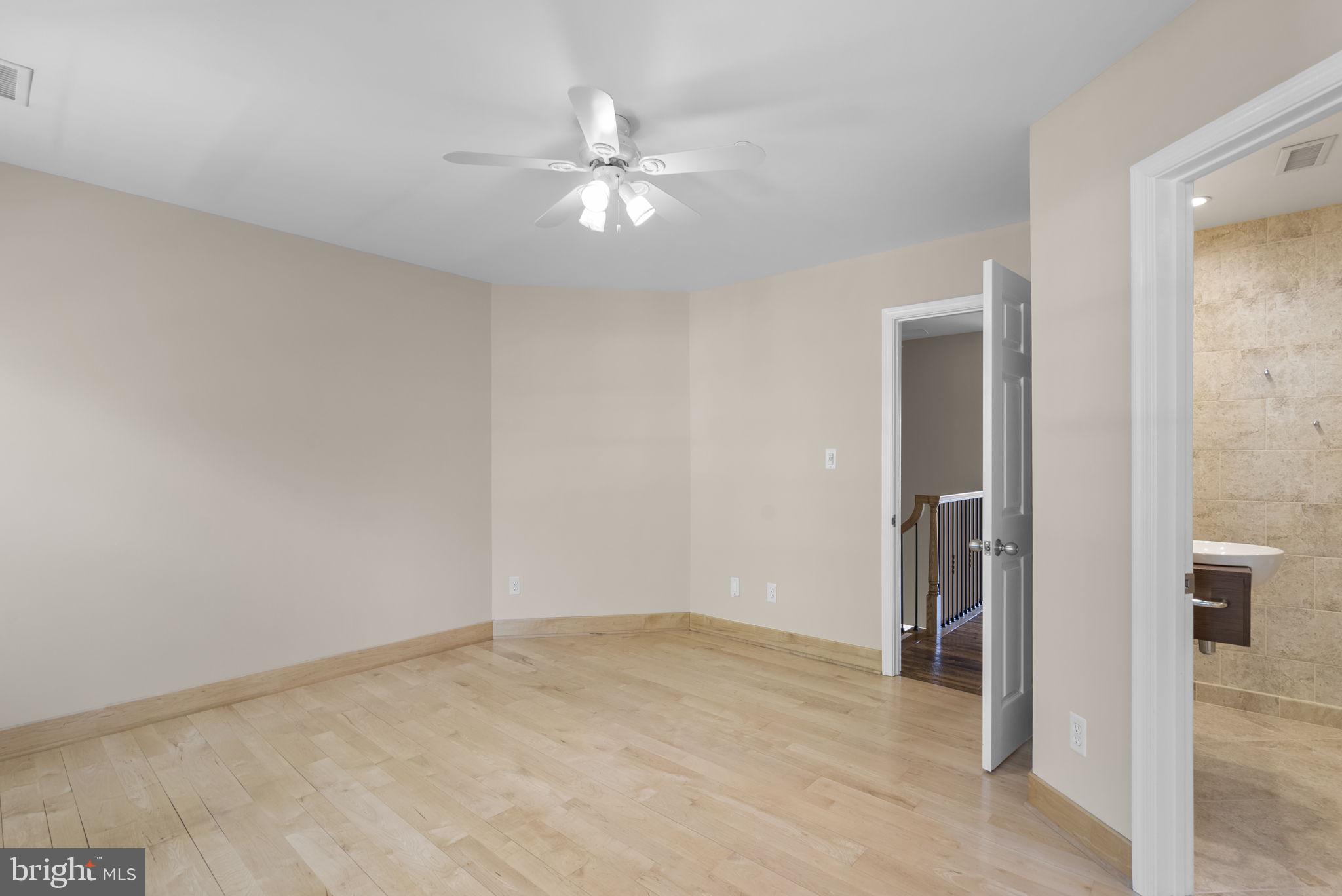 RIDGE COMMONS - Residential