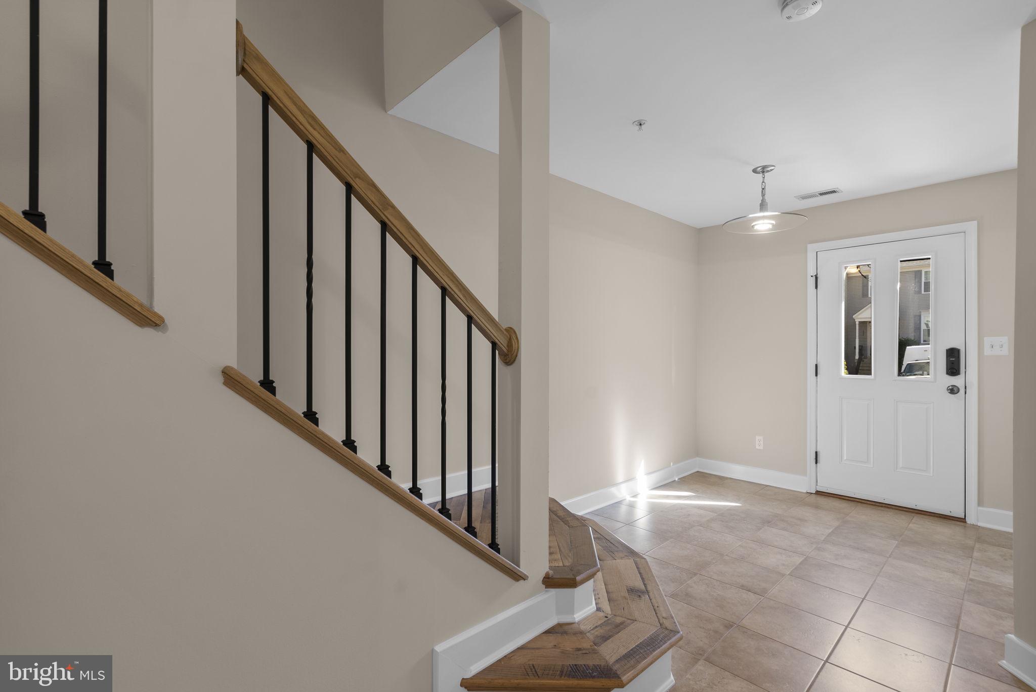 RIDGE COMMONS - Residential