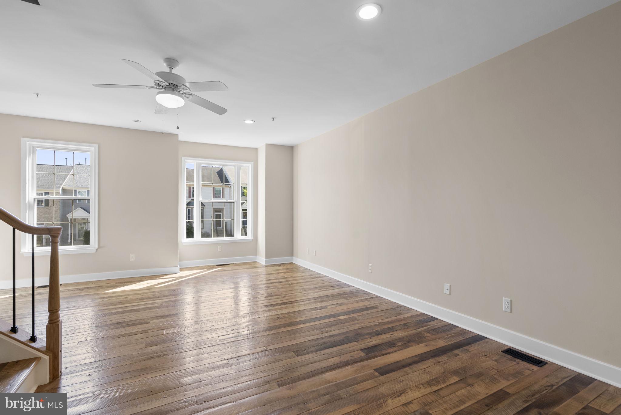 RIDGE COMMONS - Residential