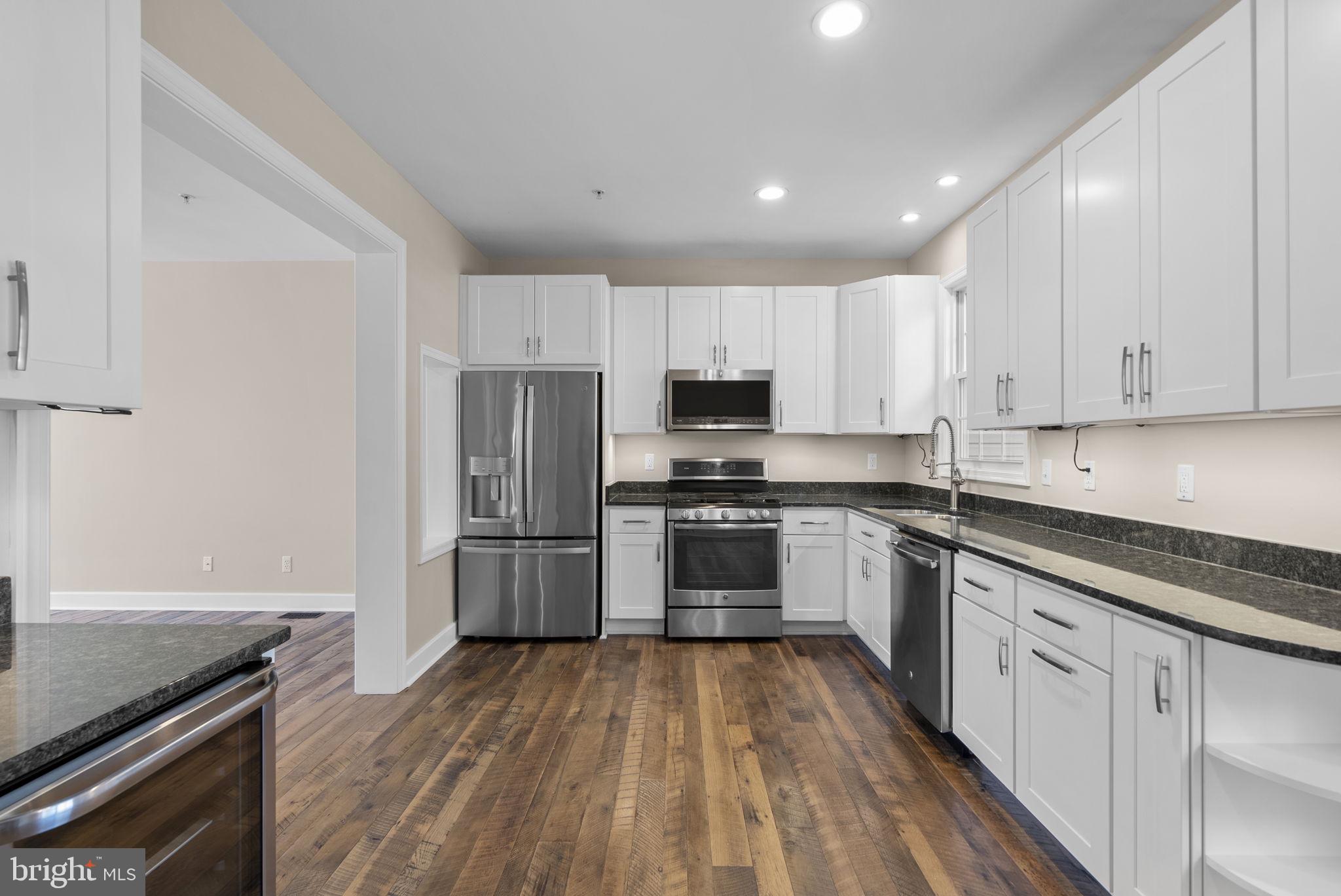 RIDGE COMMONS - Residential