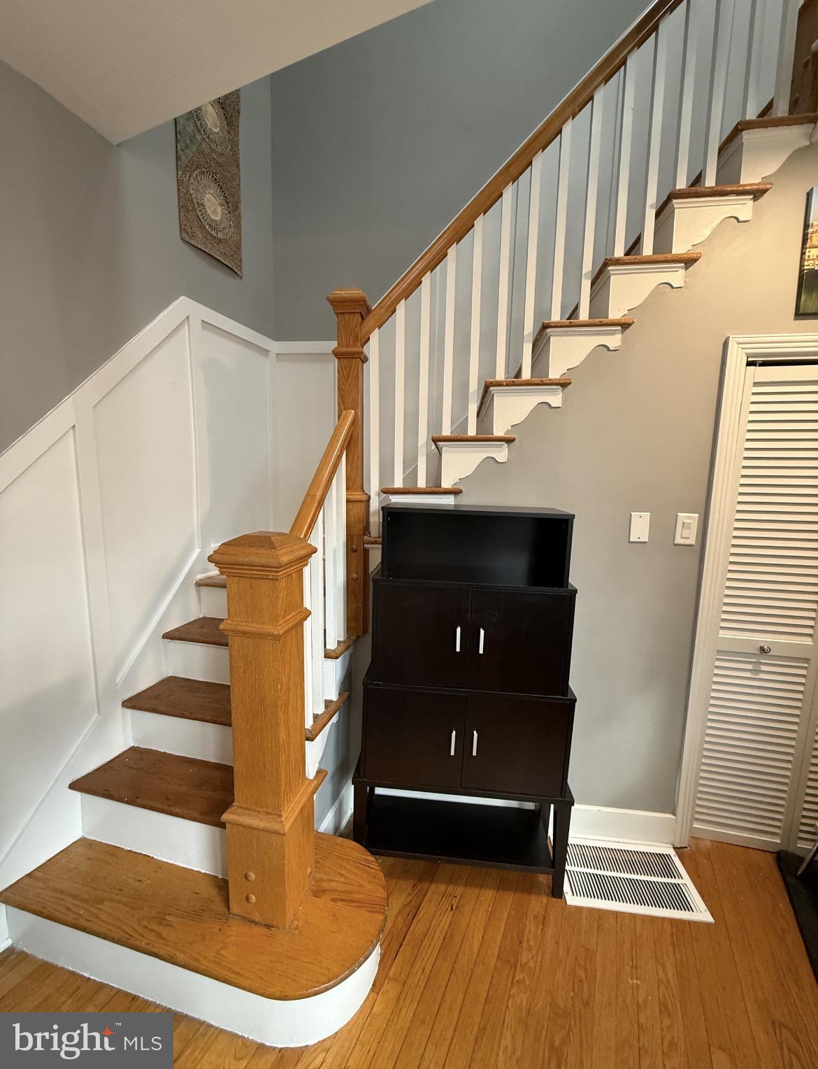 QUEEN VILLAGE - Residential