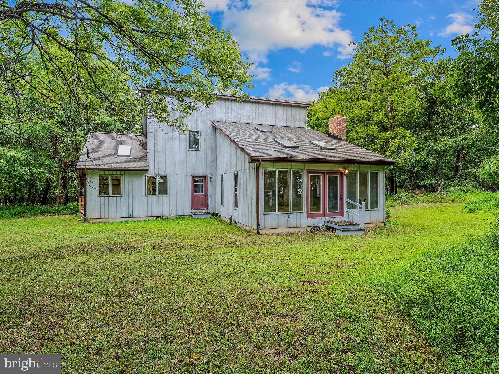 53 STONEHOUSE LANE