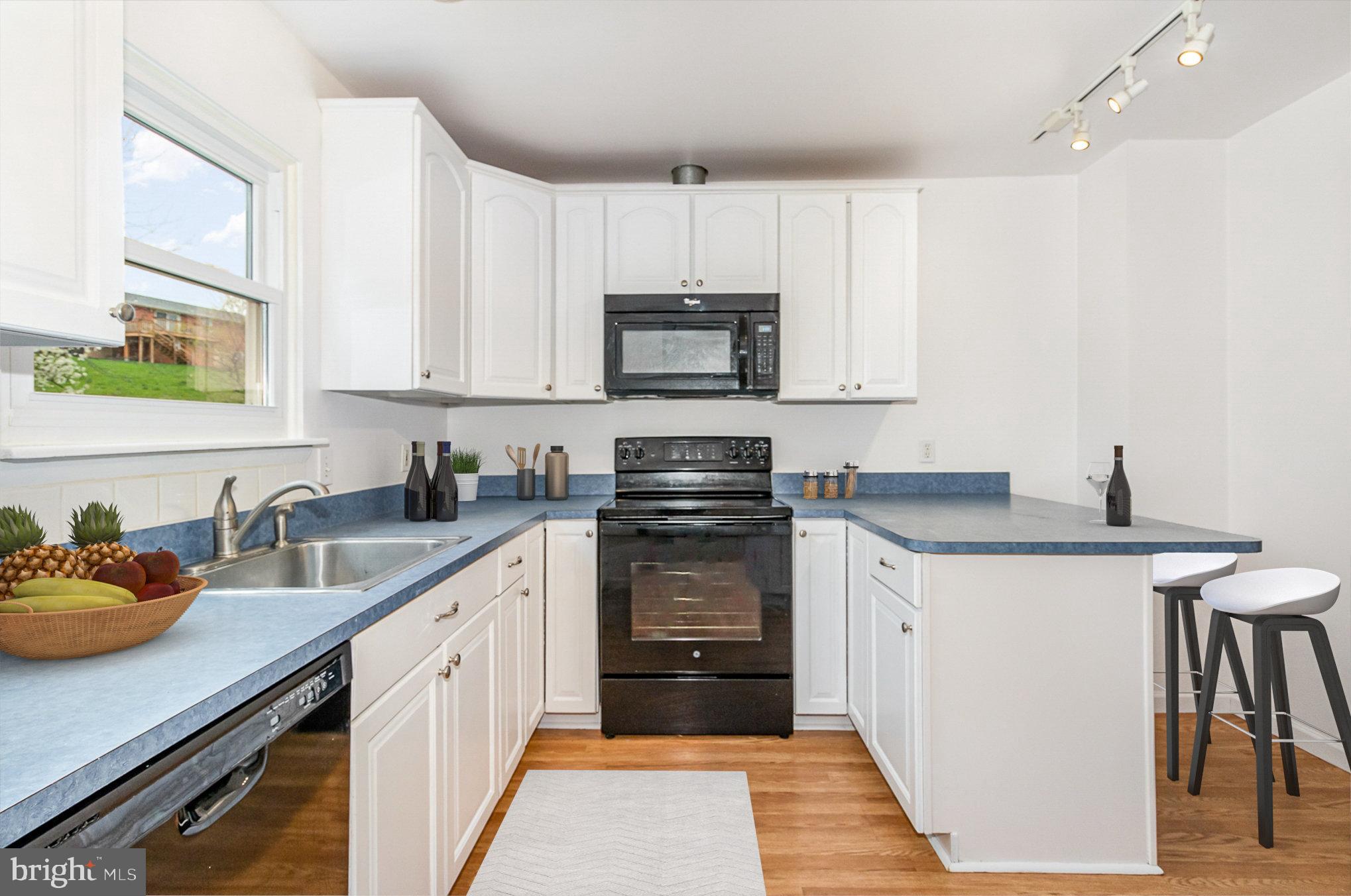 ROLLING RIDGE - Residential