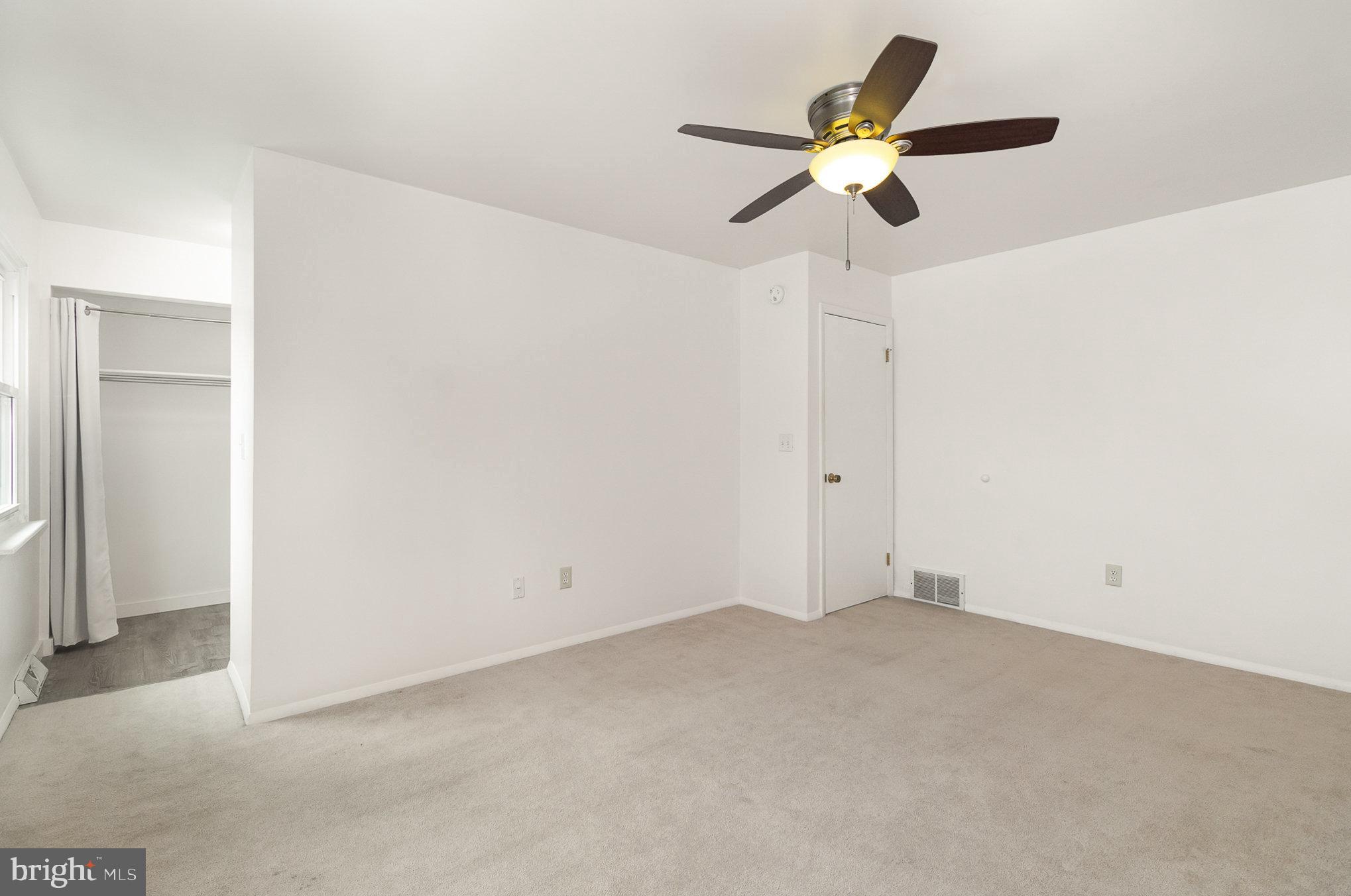 ROLLING RIDGE - Residential