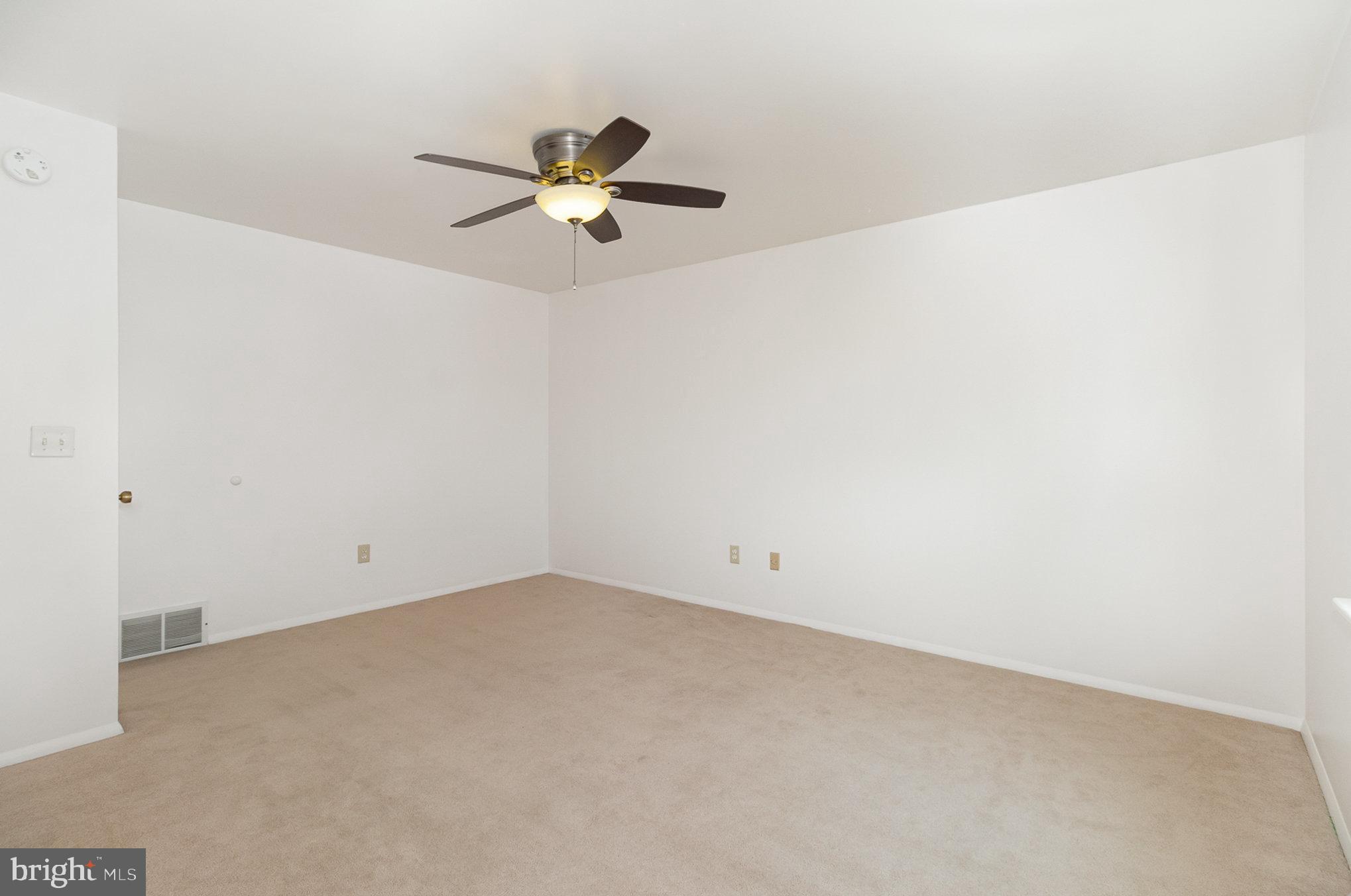 ROLLING RIDGE - Residential