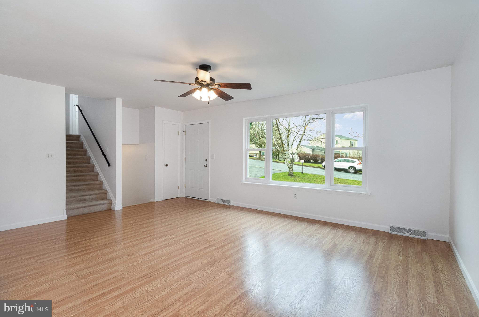 ROLLING RIDGE - Residential