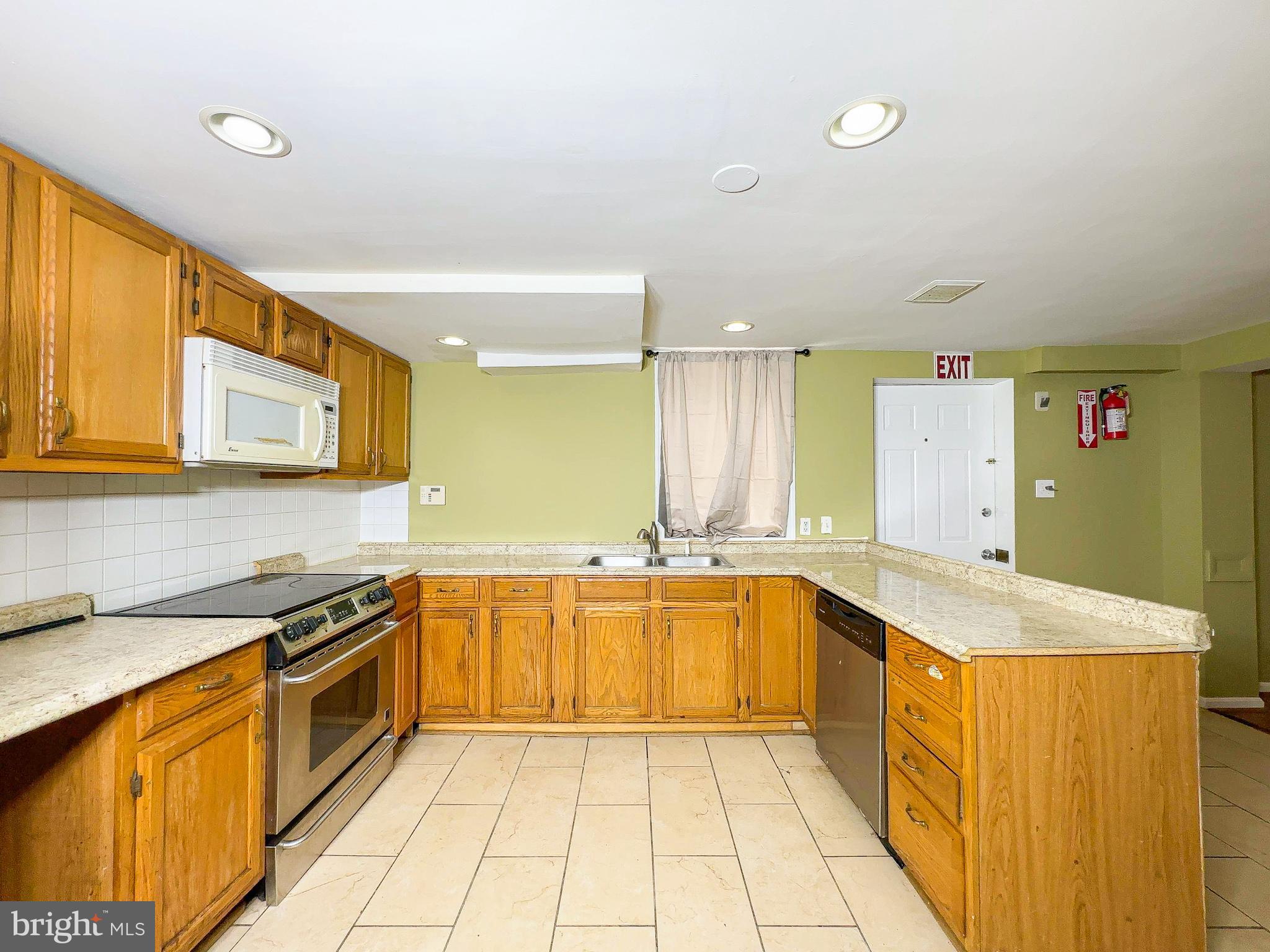 11803 DRUMMOND COURT