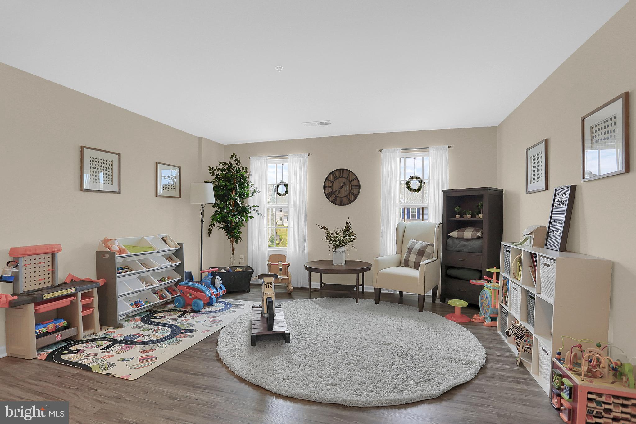 WEST FIELDS - Residential