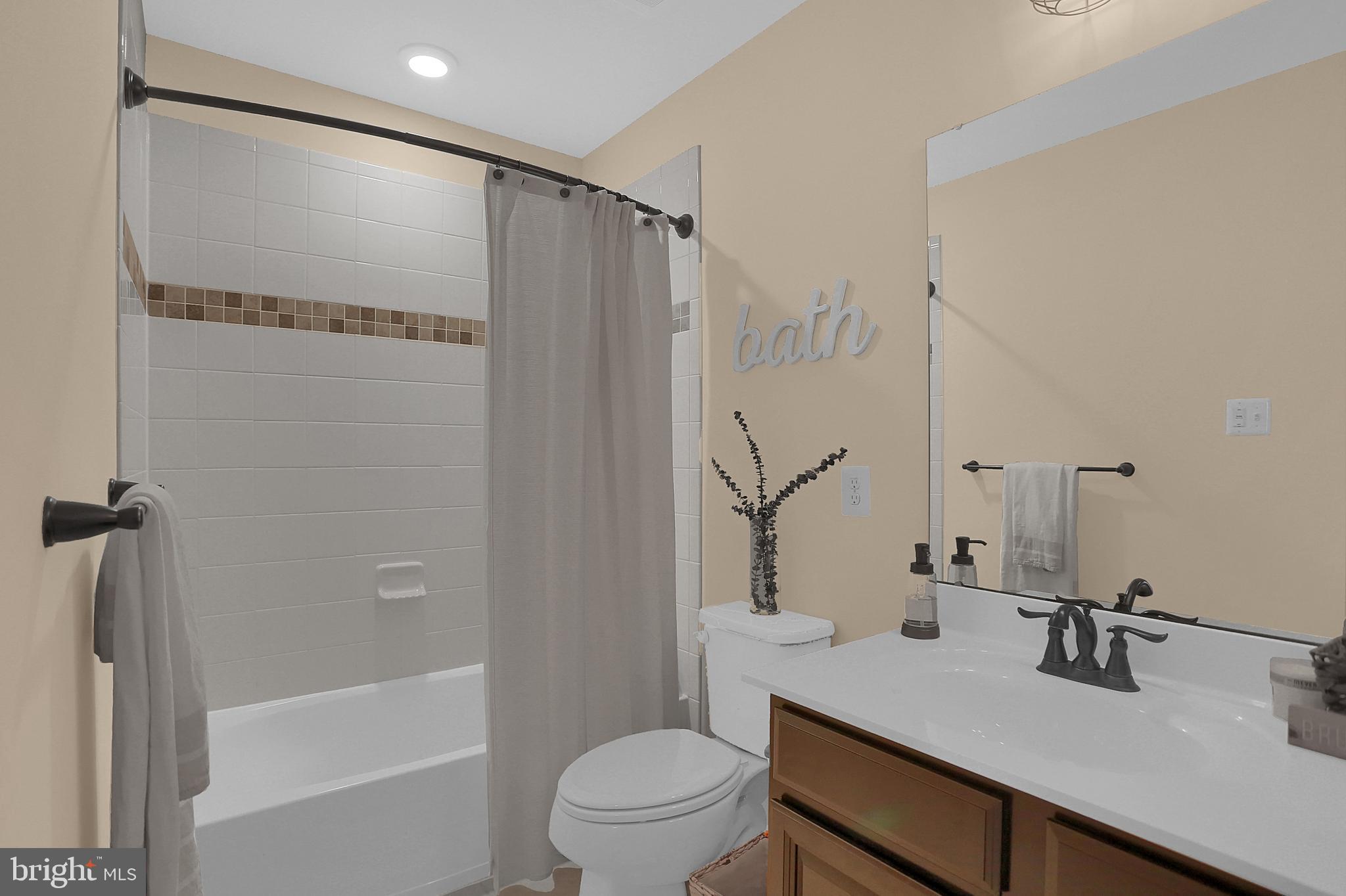 WEST FIELDS - Residential