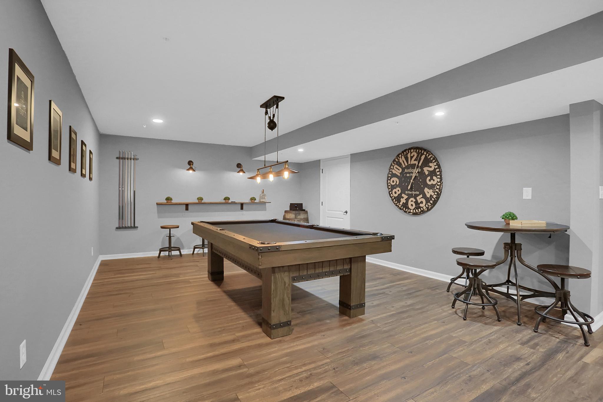 WEST FIELDS - Residential