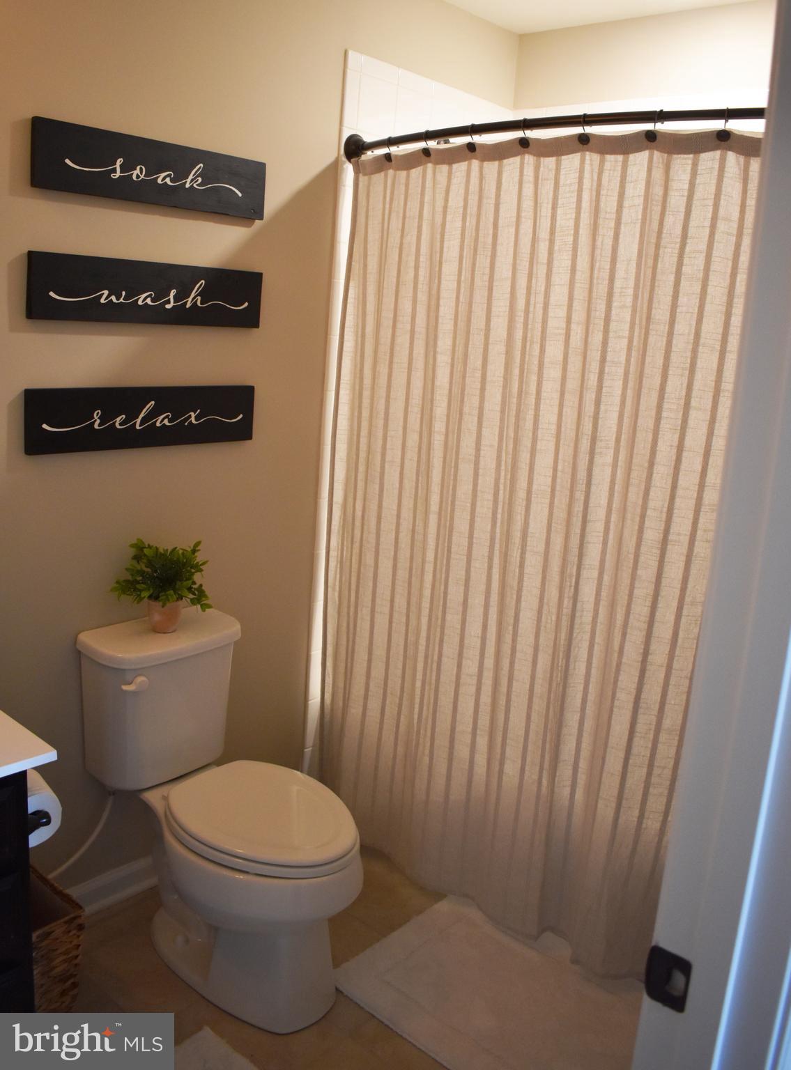 WEST FIELDS - Residential