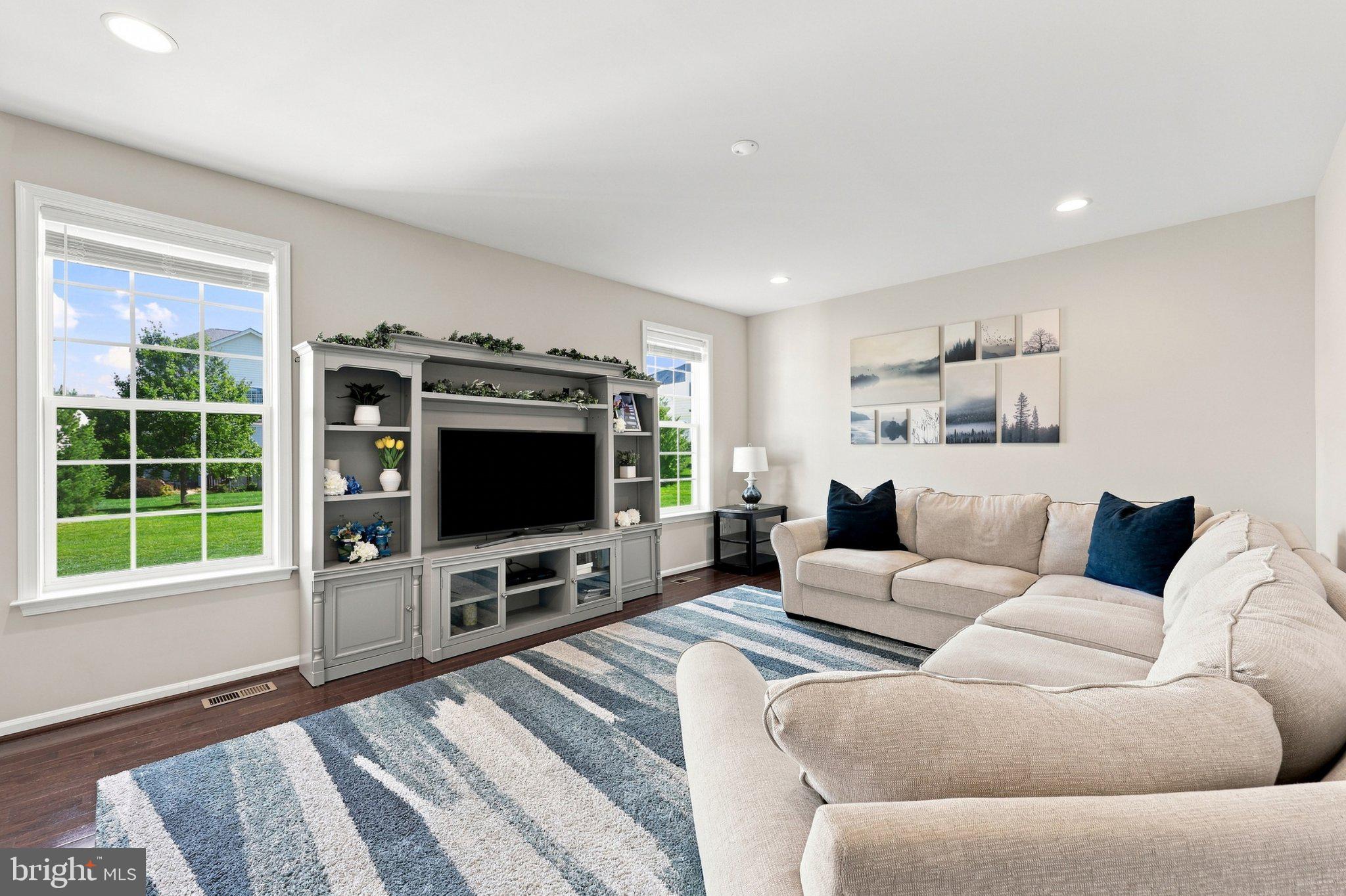 524 W GERMANTOWN WAY