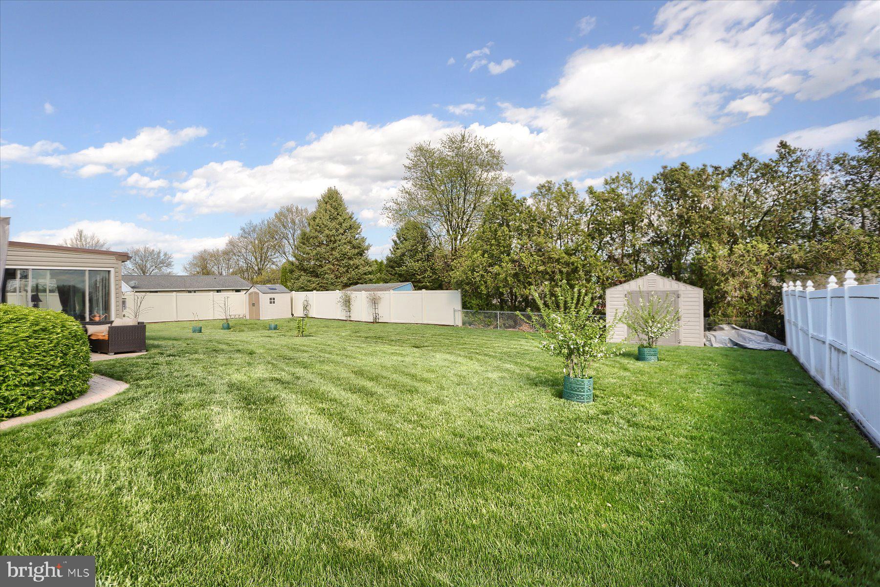 1636 GREENWOOD DRIVE