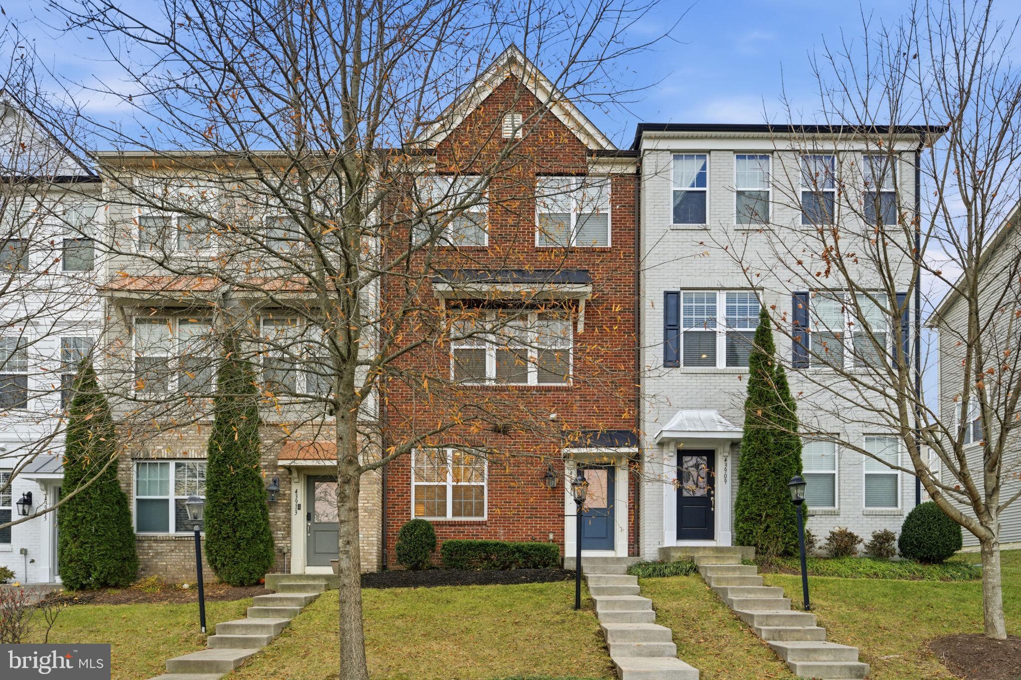 43911 EASTGATE VIEW DRIVE