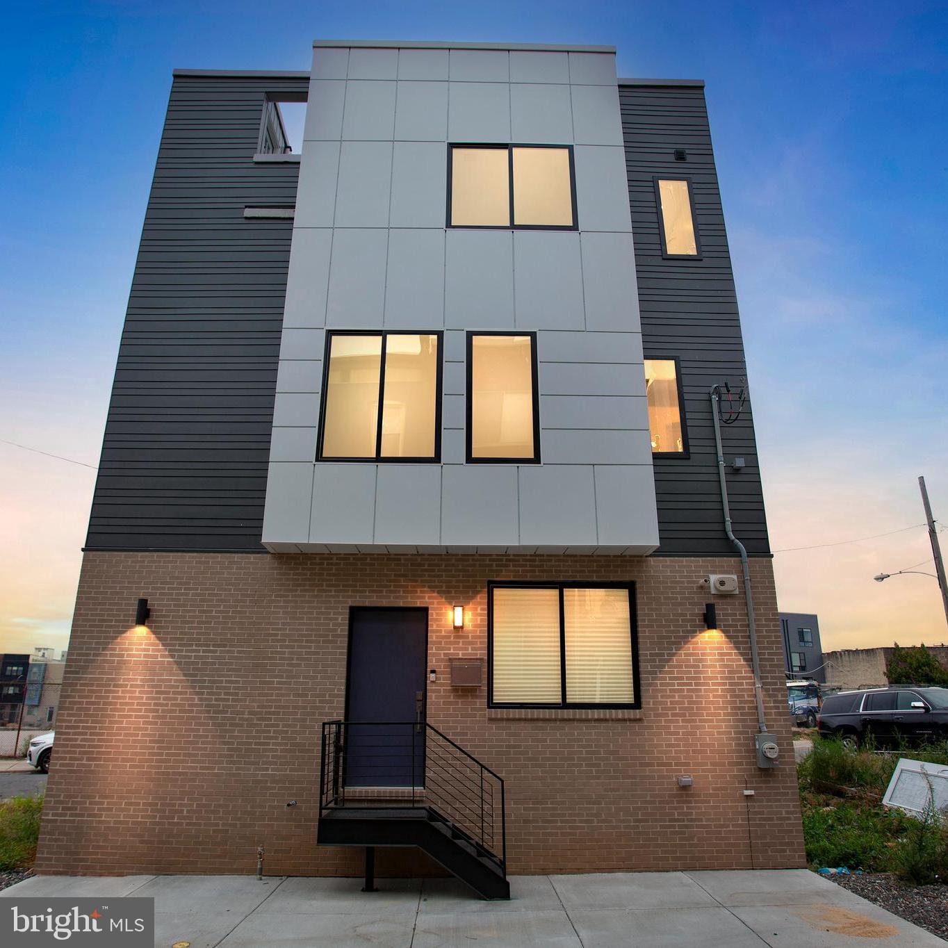 WEST KENSINGTON - Residential