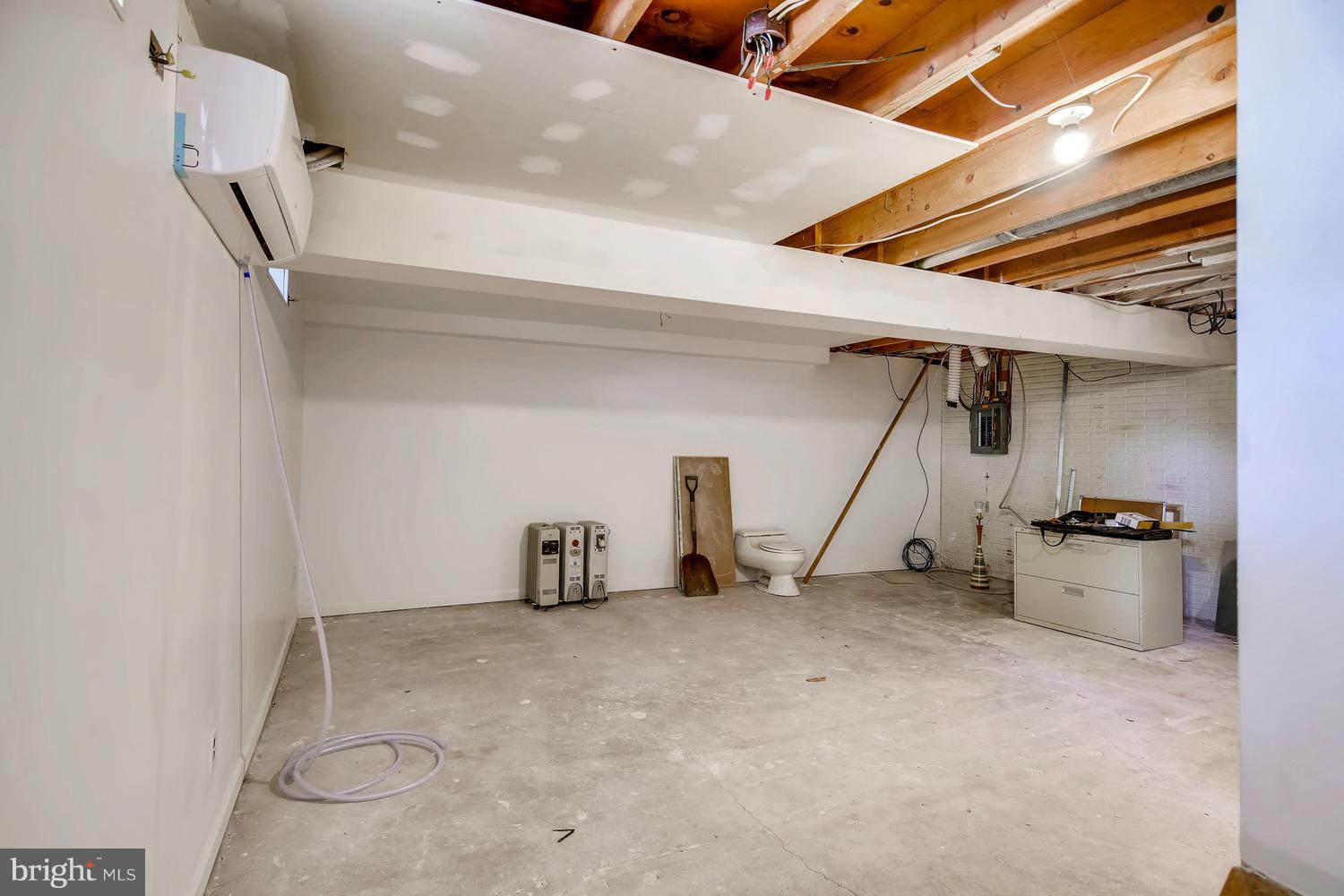 BROOKSHIRE - Residential