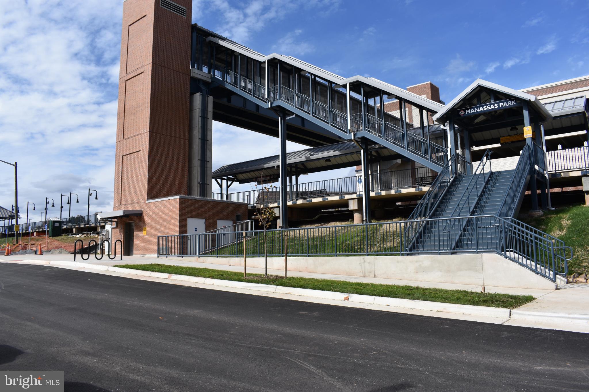 THE TOWNES CONDOMINIUM - Residential