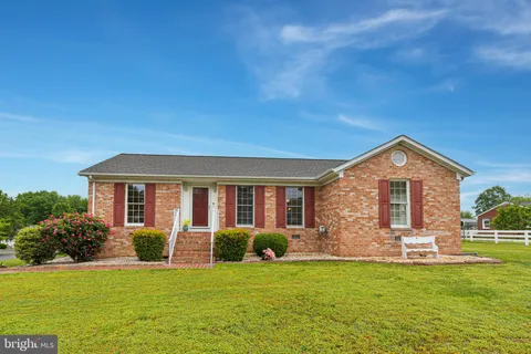 2 Juniper Court, Fredericksburg, VA MLS: VASP2032964