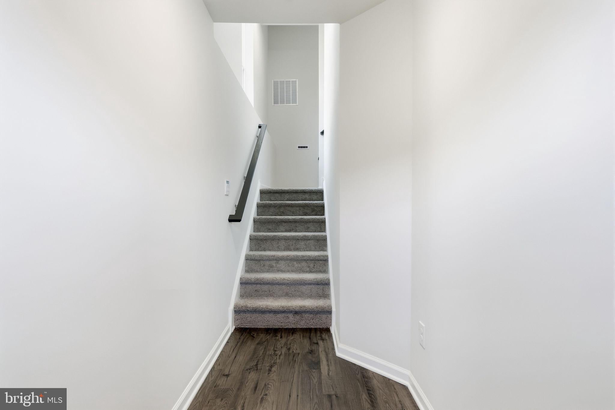 1074 MEADOWLARK DRIVE