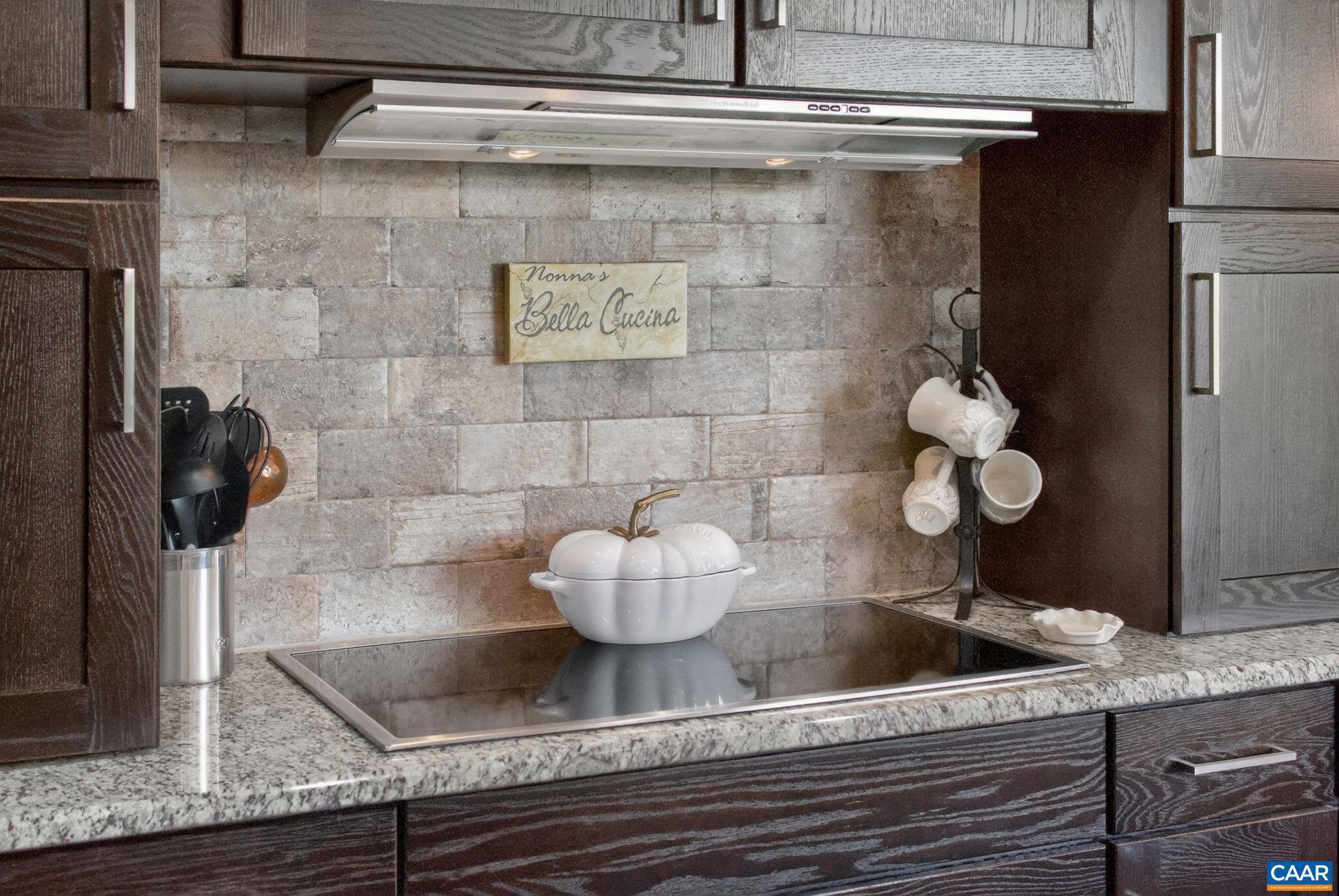 SPRING CREEK - Residential