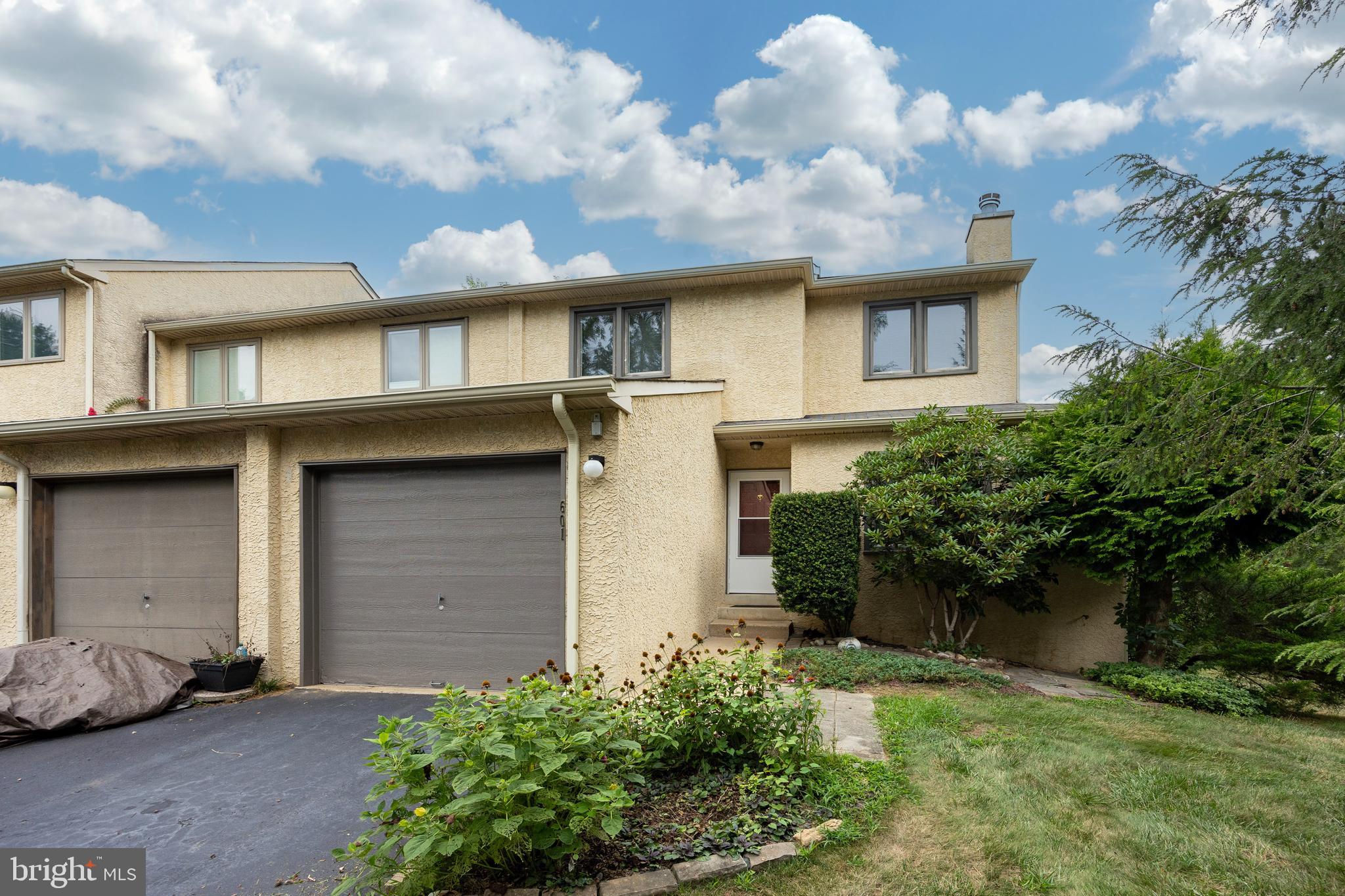 HILL CREST - Residential