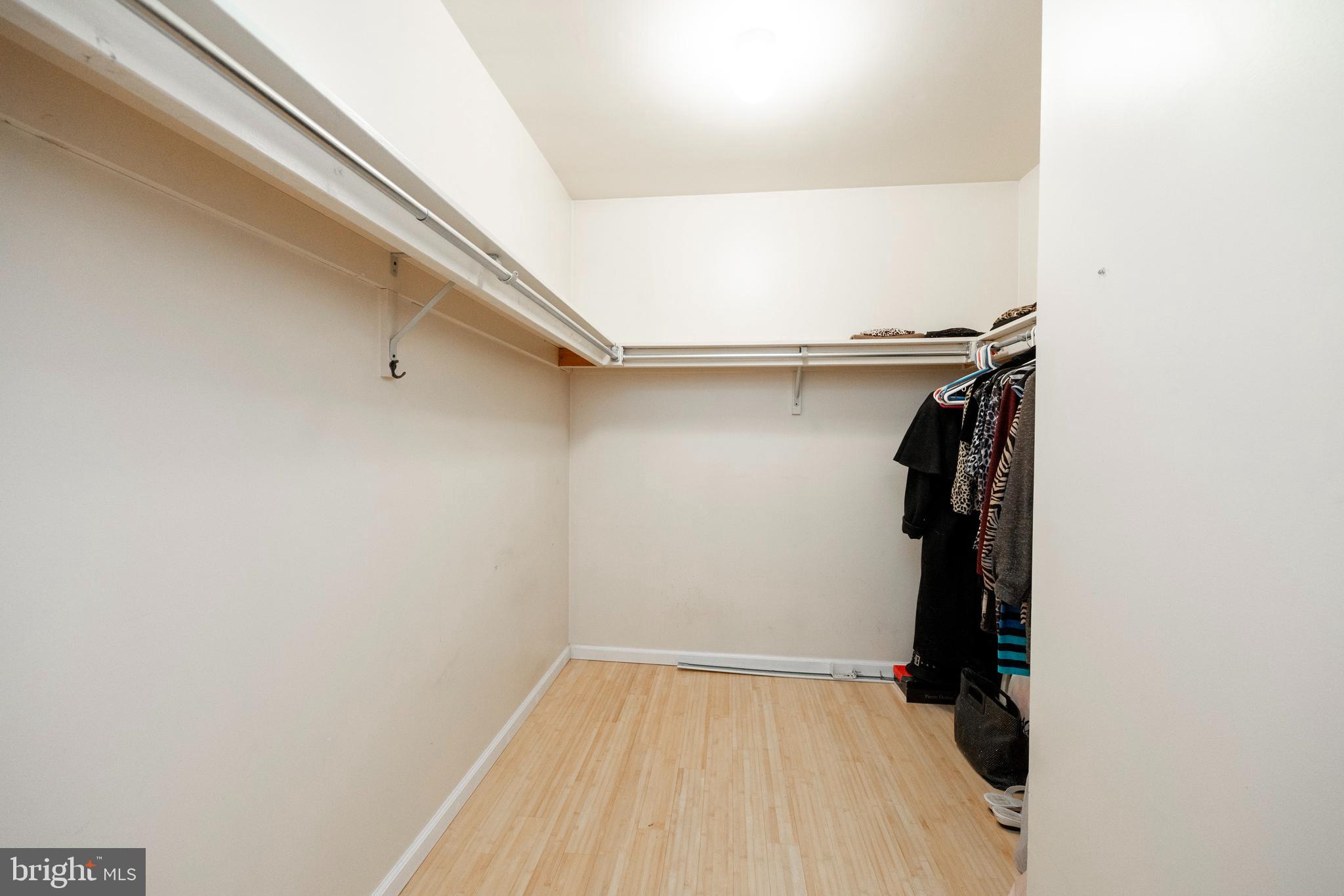 HILL CREST - Residential