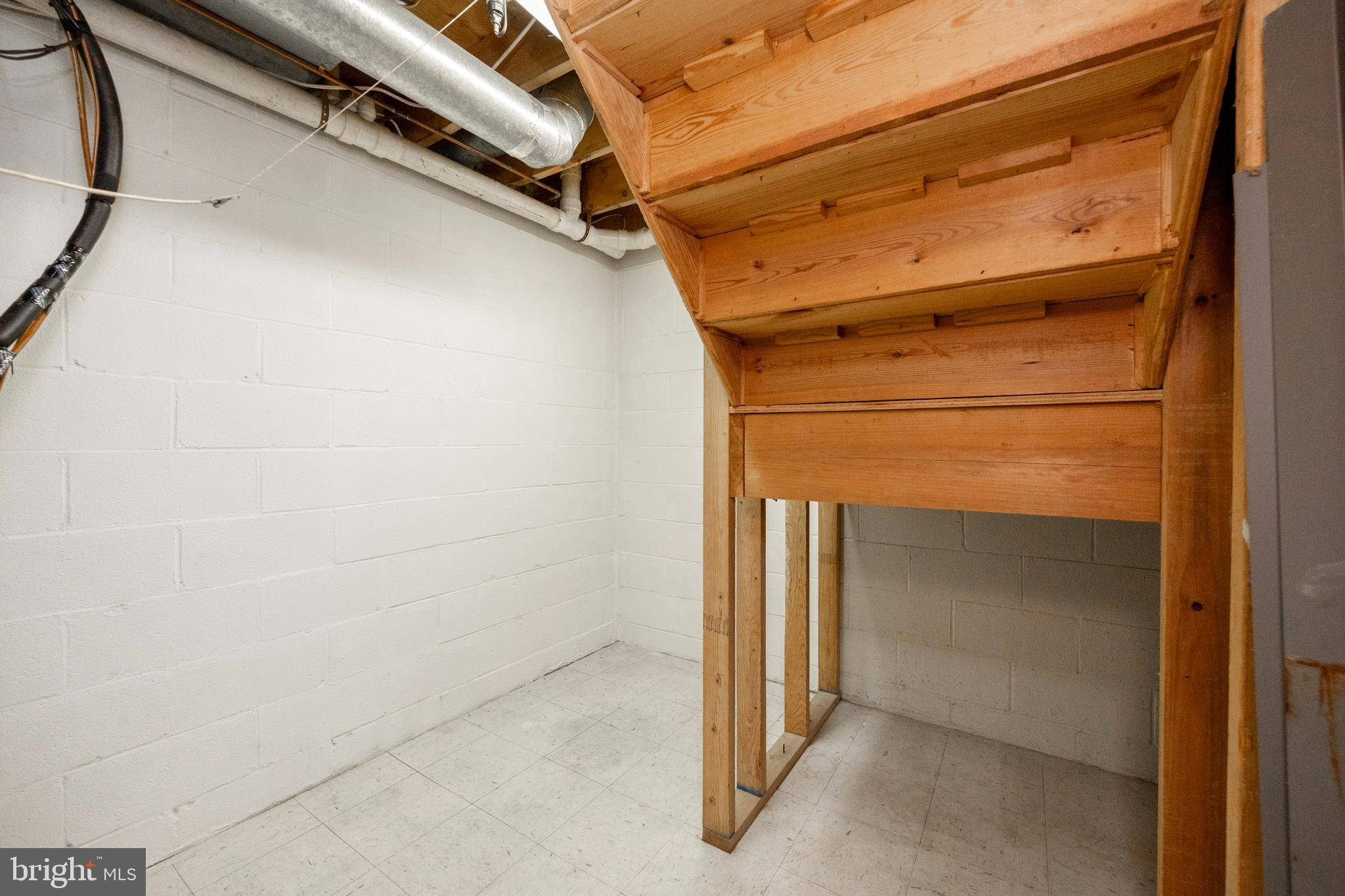 HILL CREST - Residential