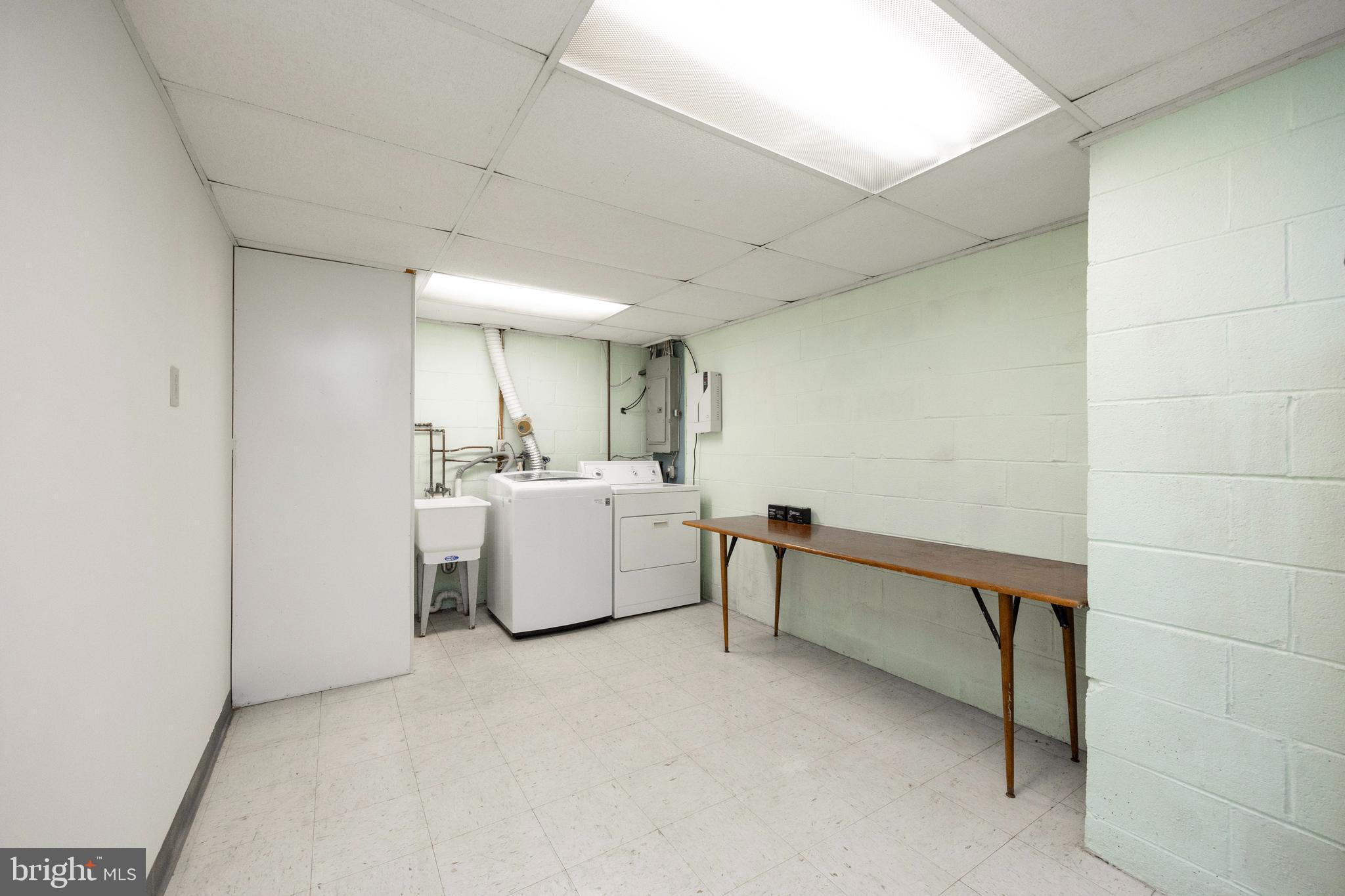 HILL CREST - Residential