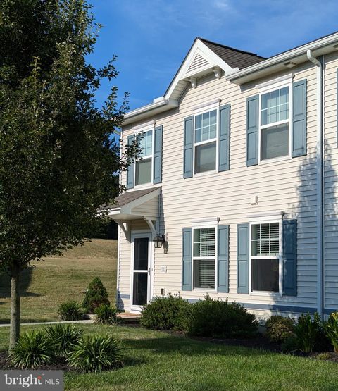 Photo of 108 Lawton Court, Willow Street, PA 17584 (MLS # PALA2052608)