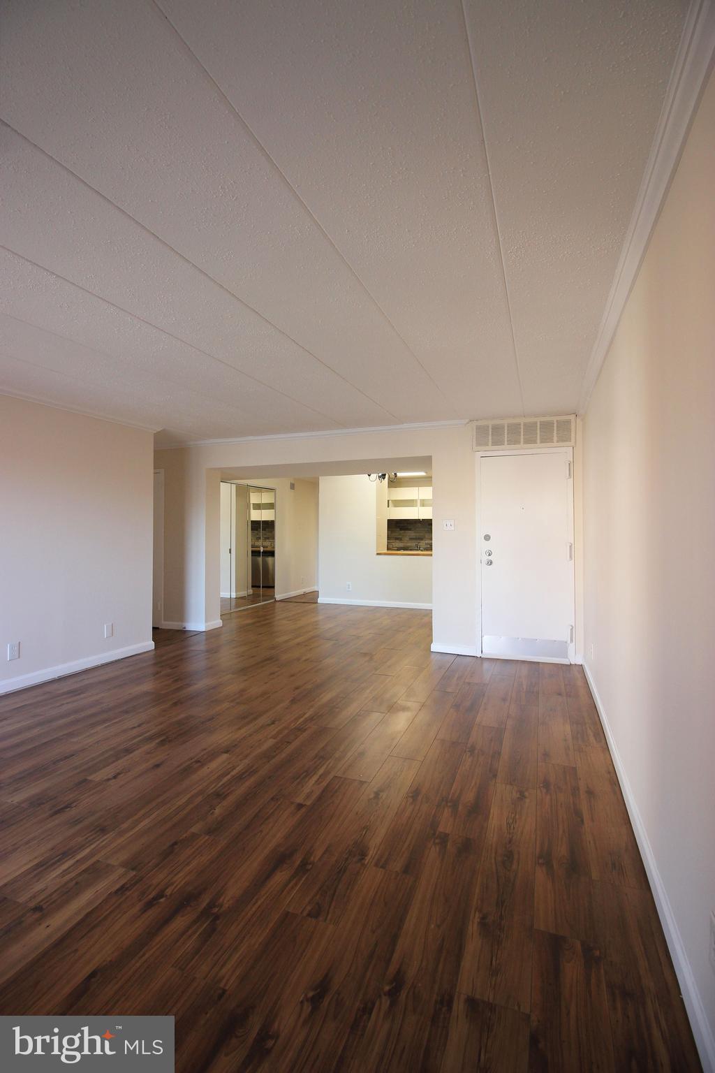 5709 INDIAN COURT 190