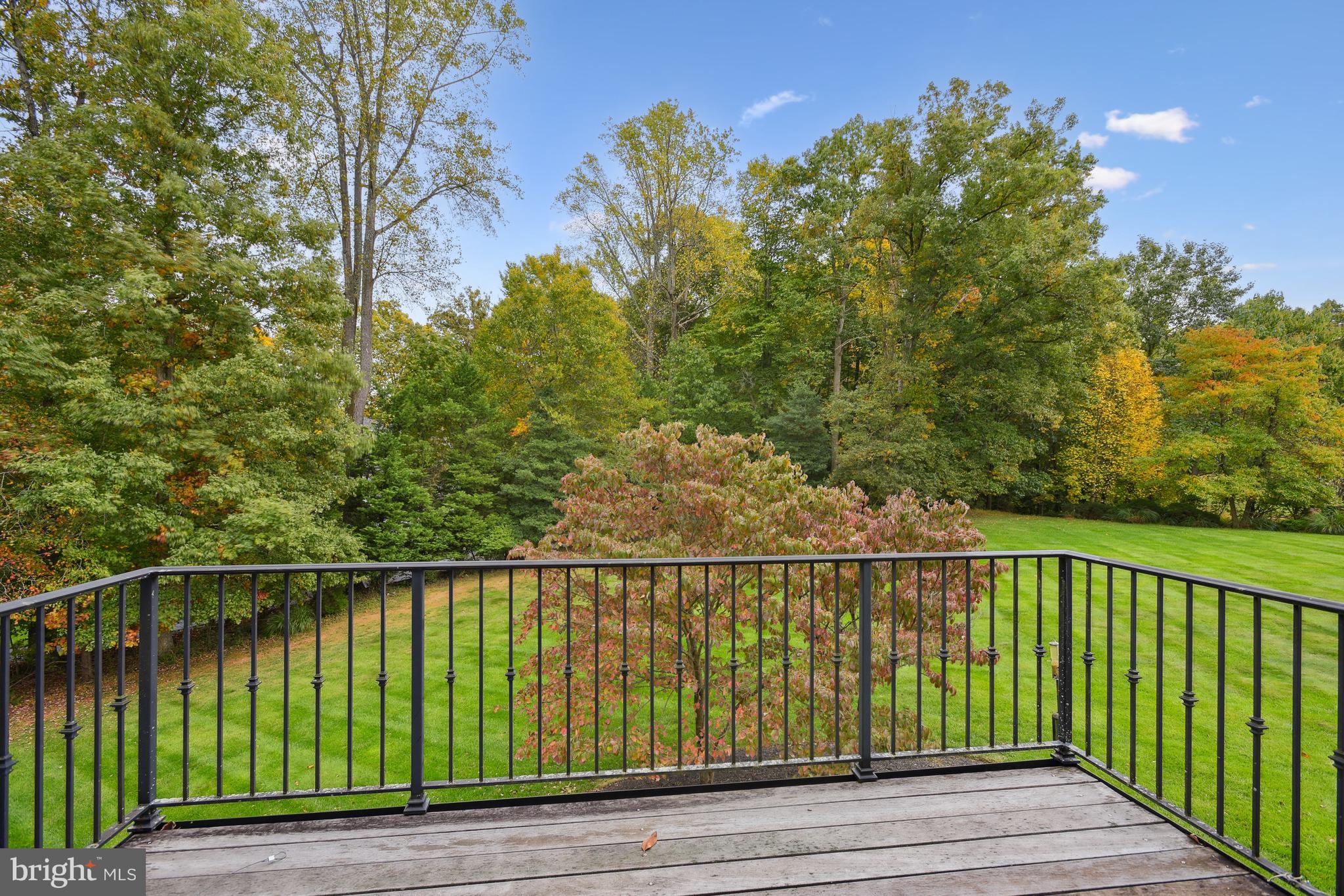 RIVERSCAPE - Residential