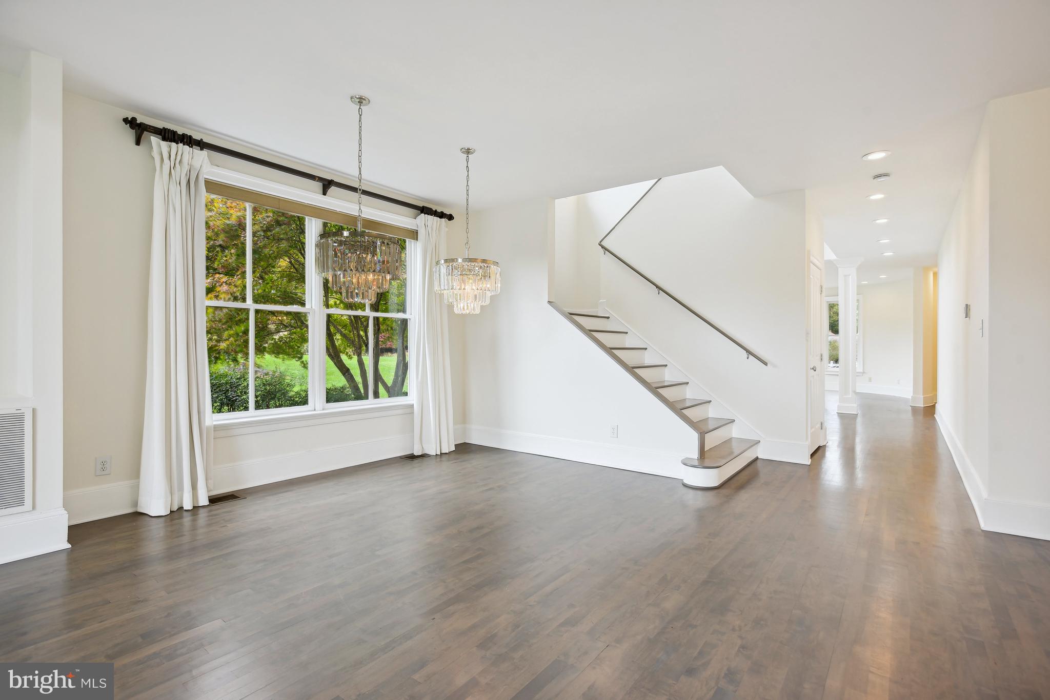 RIVERSCAPE - Residential