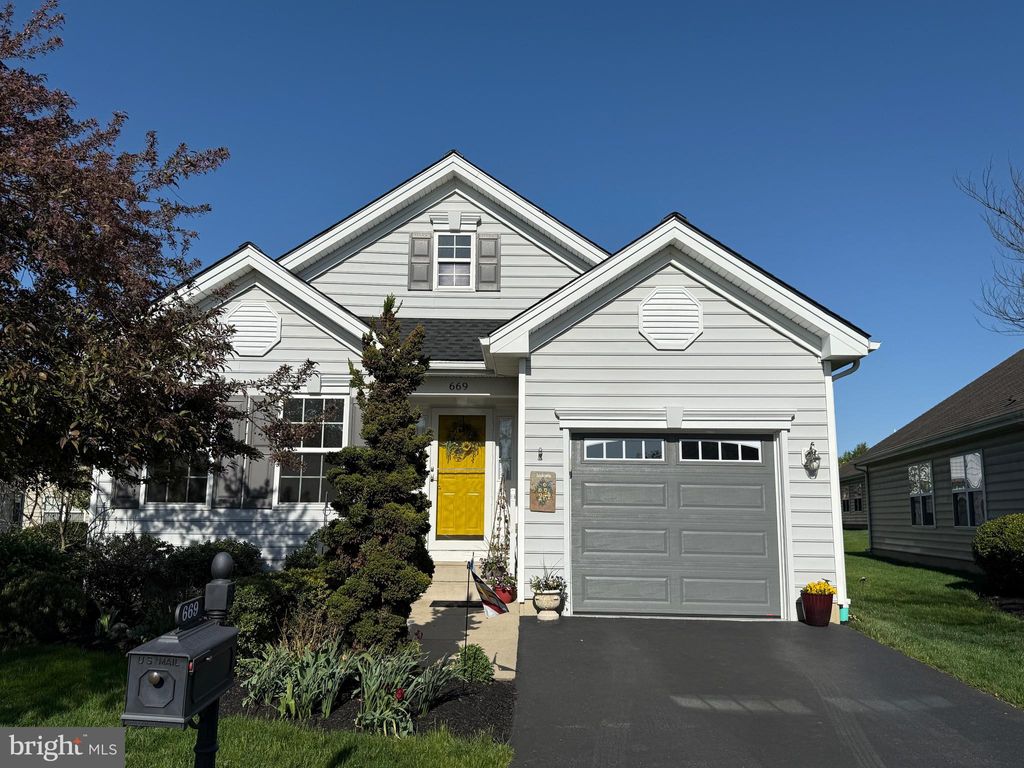 Photo of 669 Baldwin Way, MOUNT JOY, PA 17552 (MLS # PALA2068900)