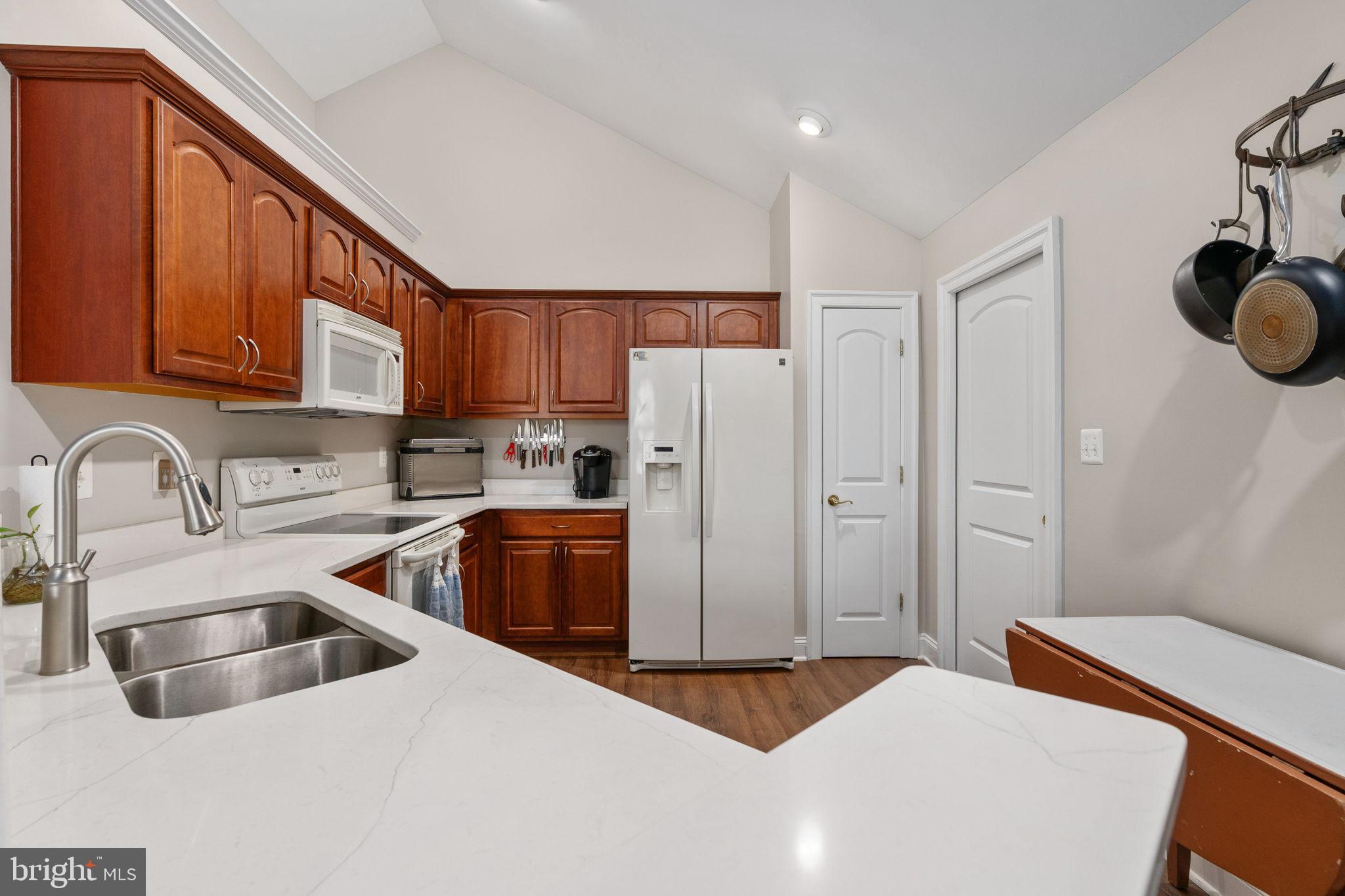 REGENCY PARK VILLAS - Residential