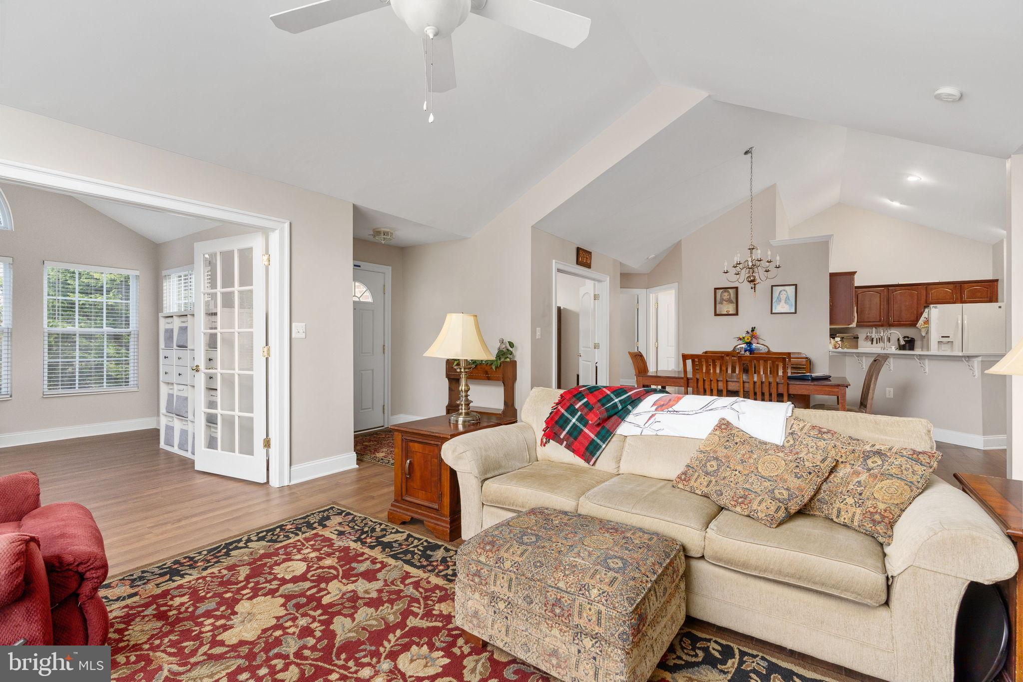 REGENCY PARK VILLAS - Residential