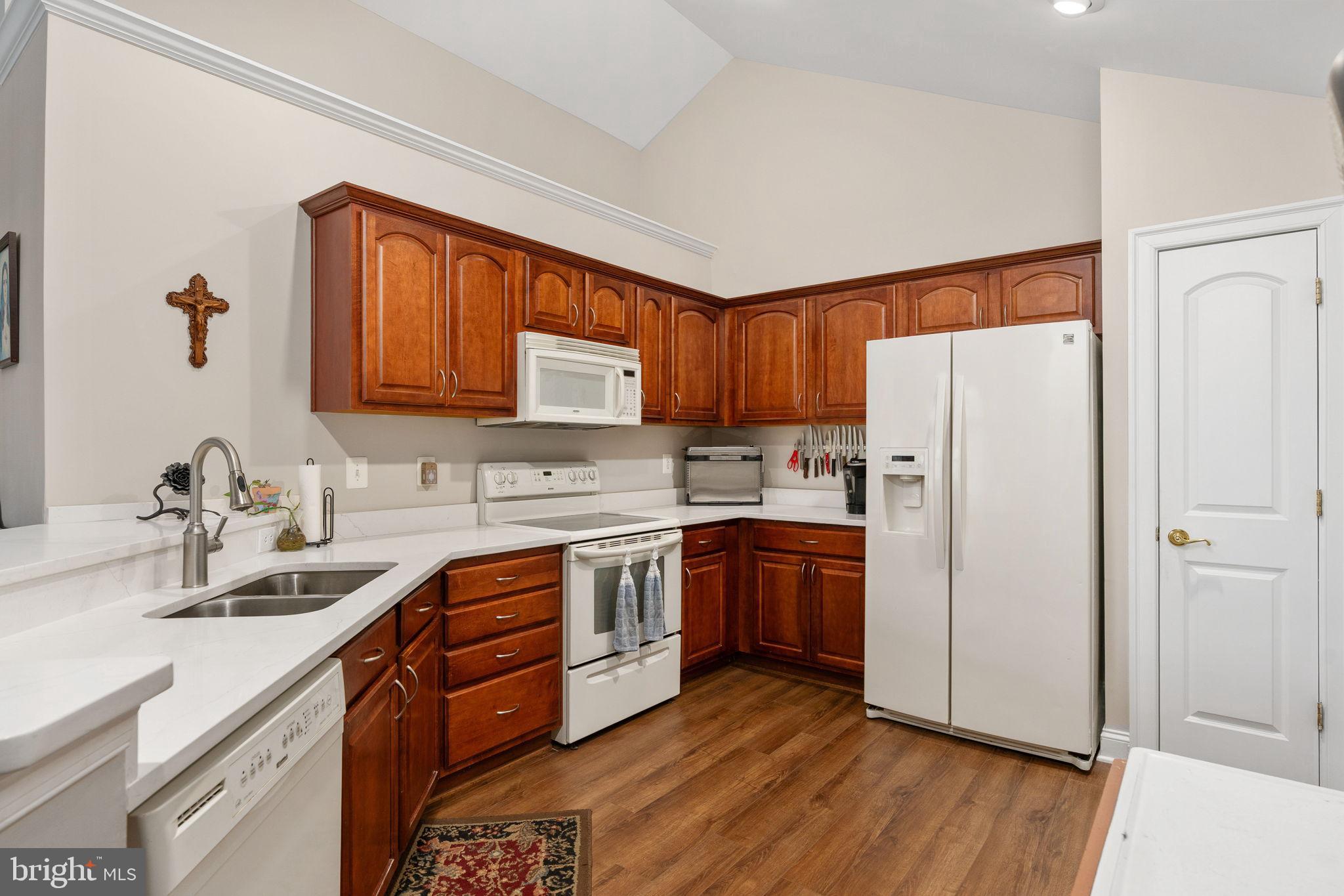 REGENCY PARK VILLAS - Residential