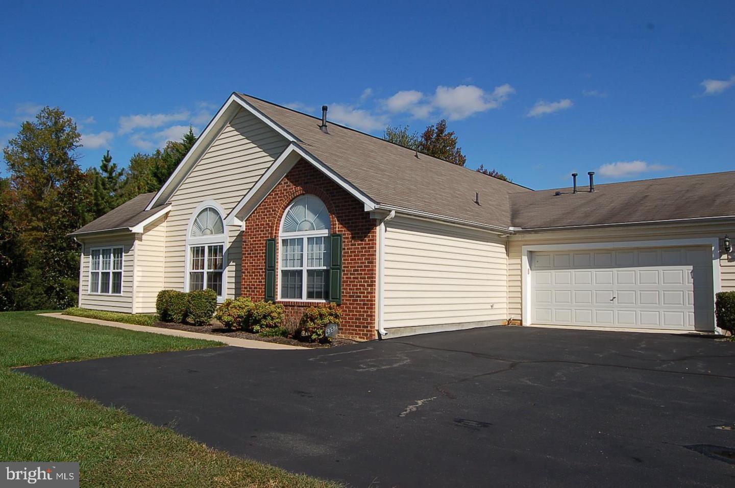 REGENCY PARK VILLAS - Residential