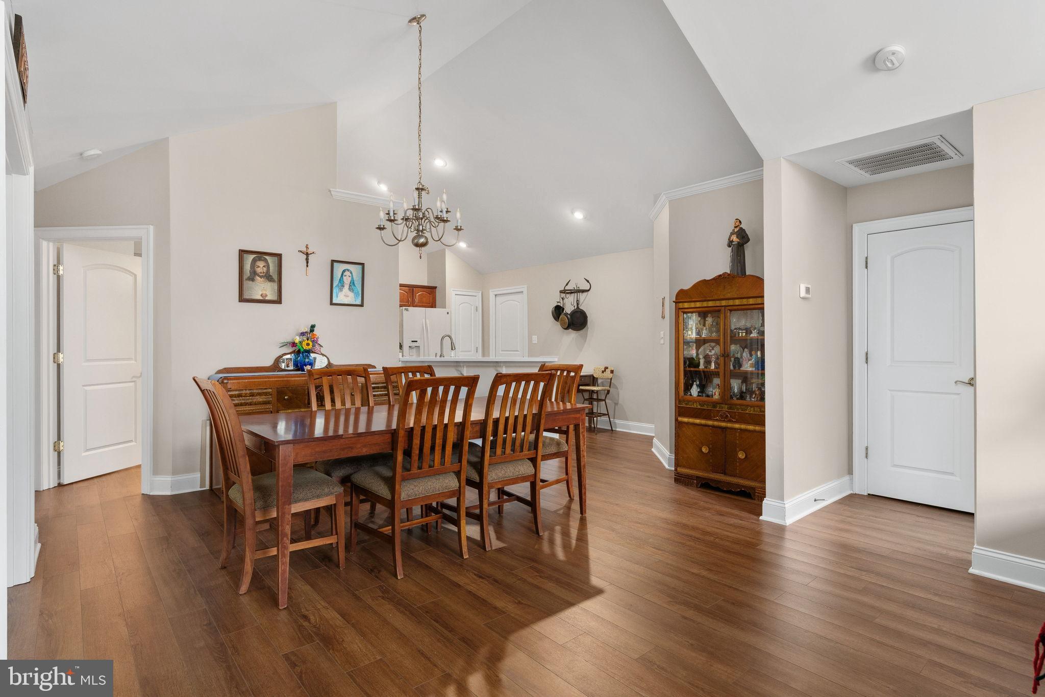 REGENCY PARK VILLAS - Residential